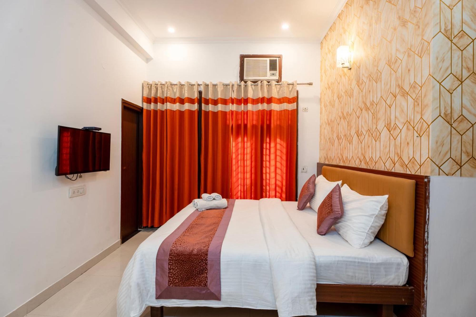 Serviced Near Medanta Hospital Medicity By The Lodgers