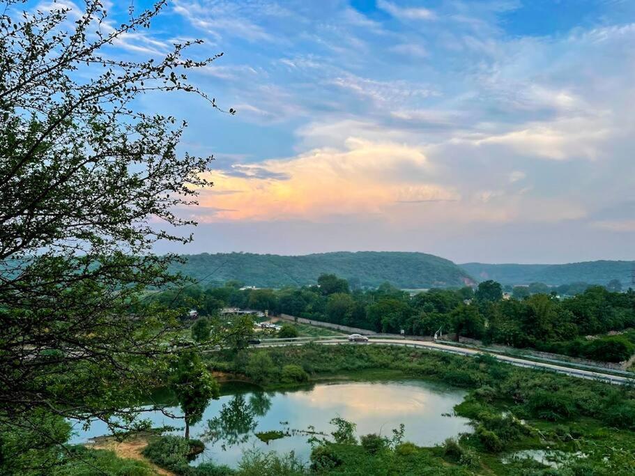 Krishraj Farms-countryfamilyescape At Leopard Trail Holiday home *