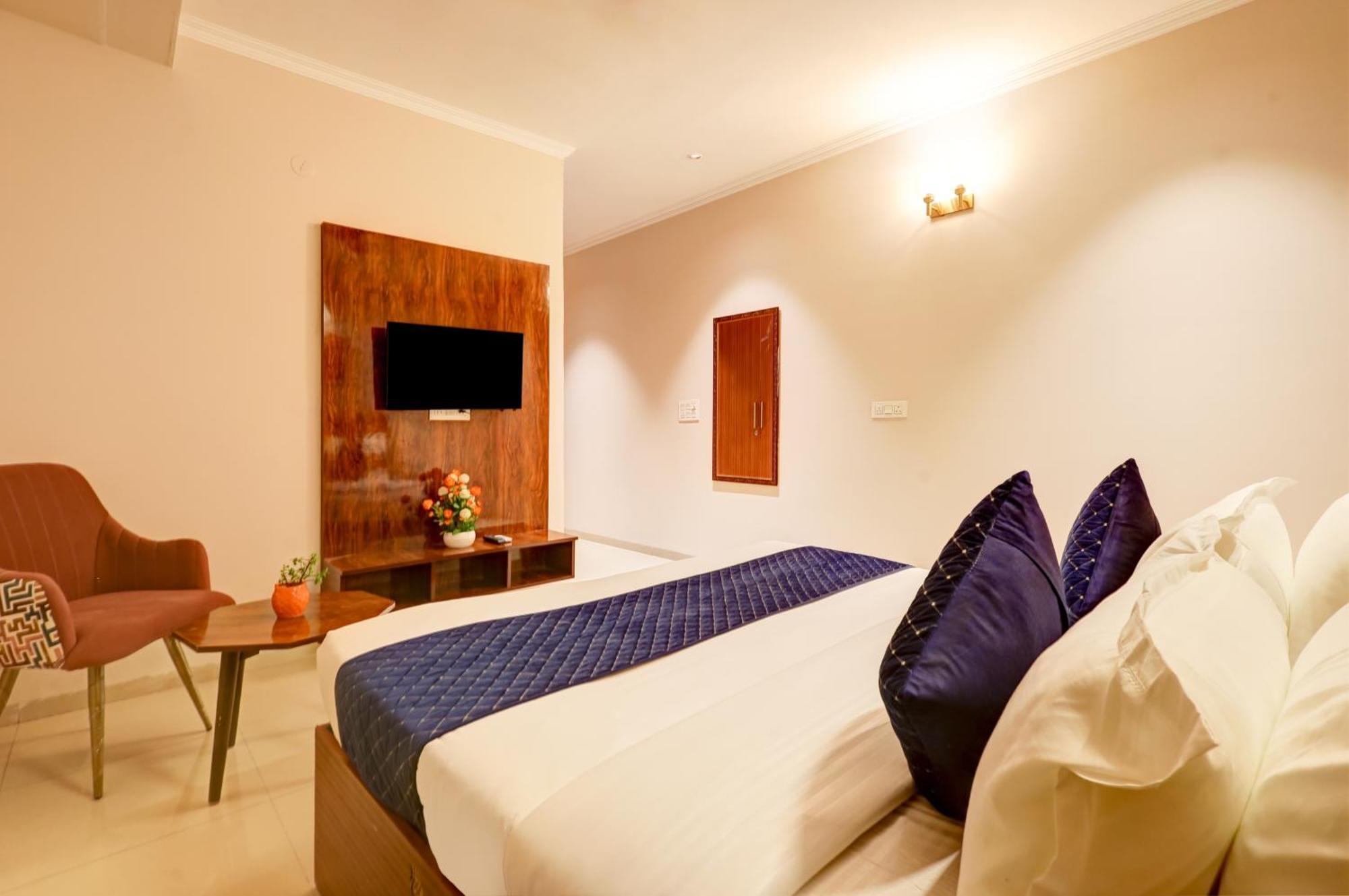 Limewood Oasis - Golf Course Road Hotel Gurgaon