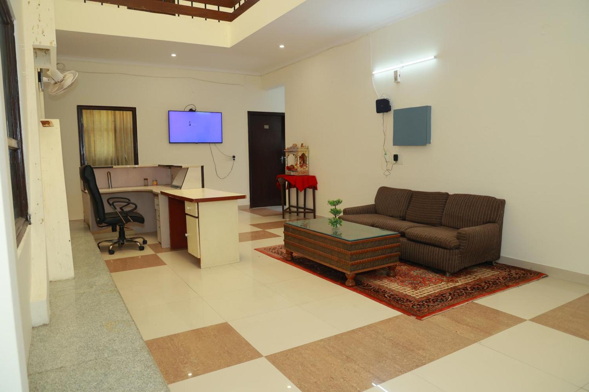 Guest house Aravali Residency