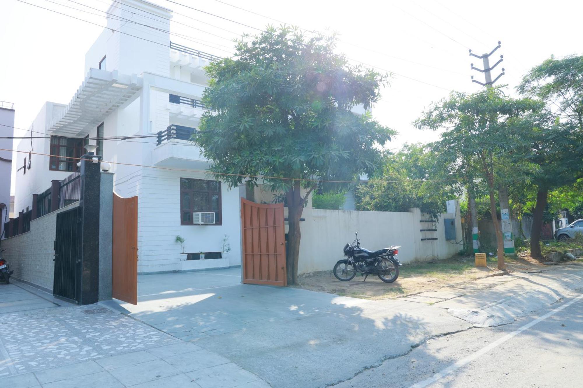 Aravali Residency Guest house