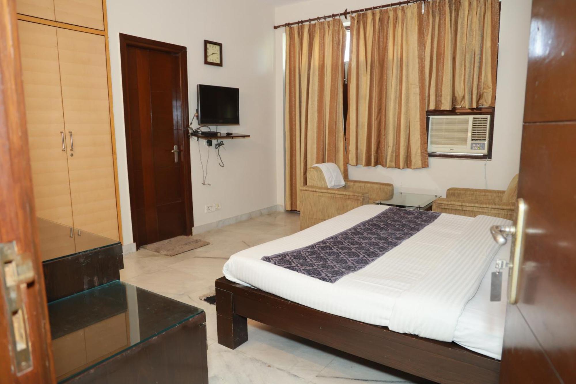 Aravali Residency Guest house Gurgaon
