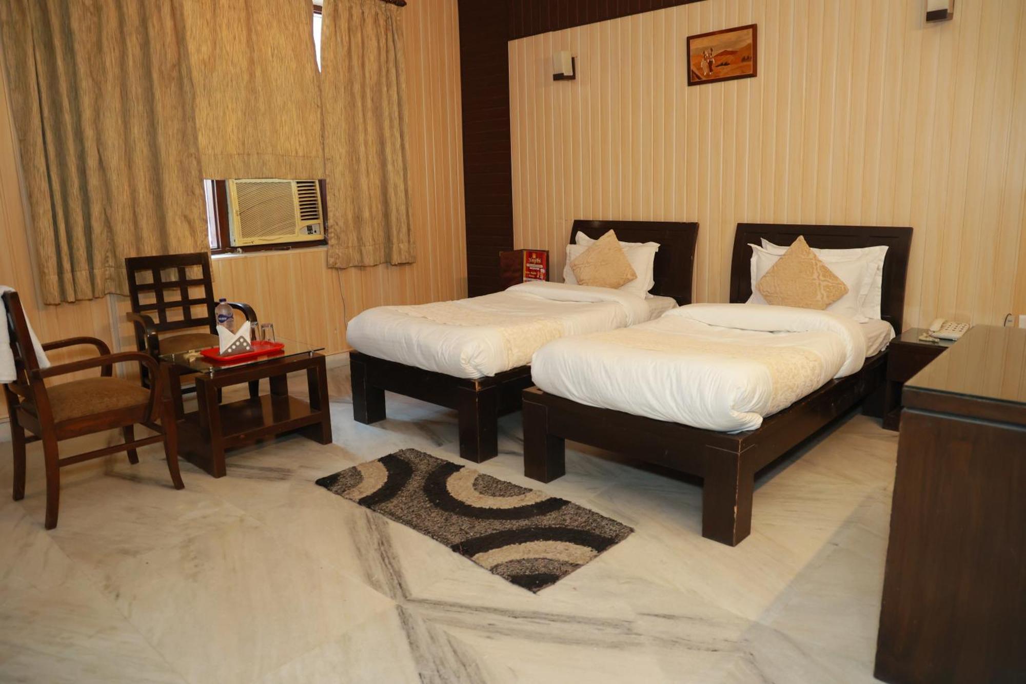 Aravali Residency Guest house *