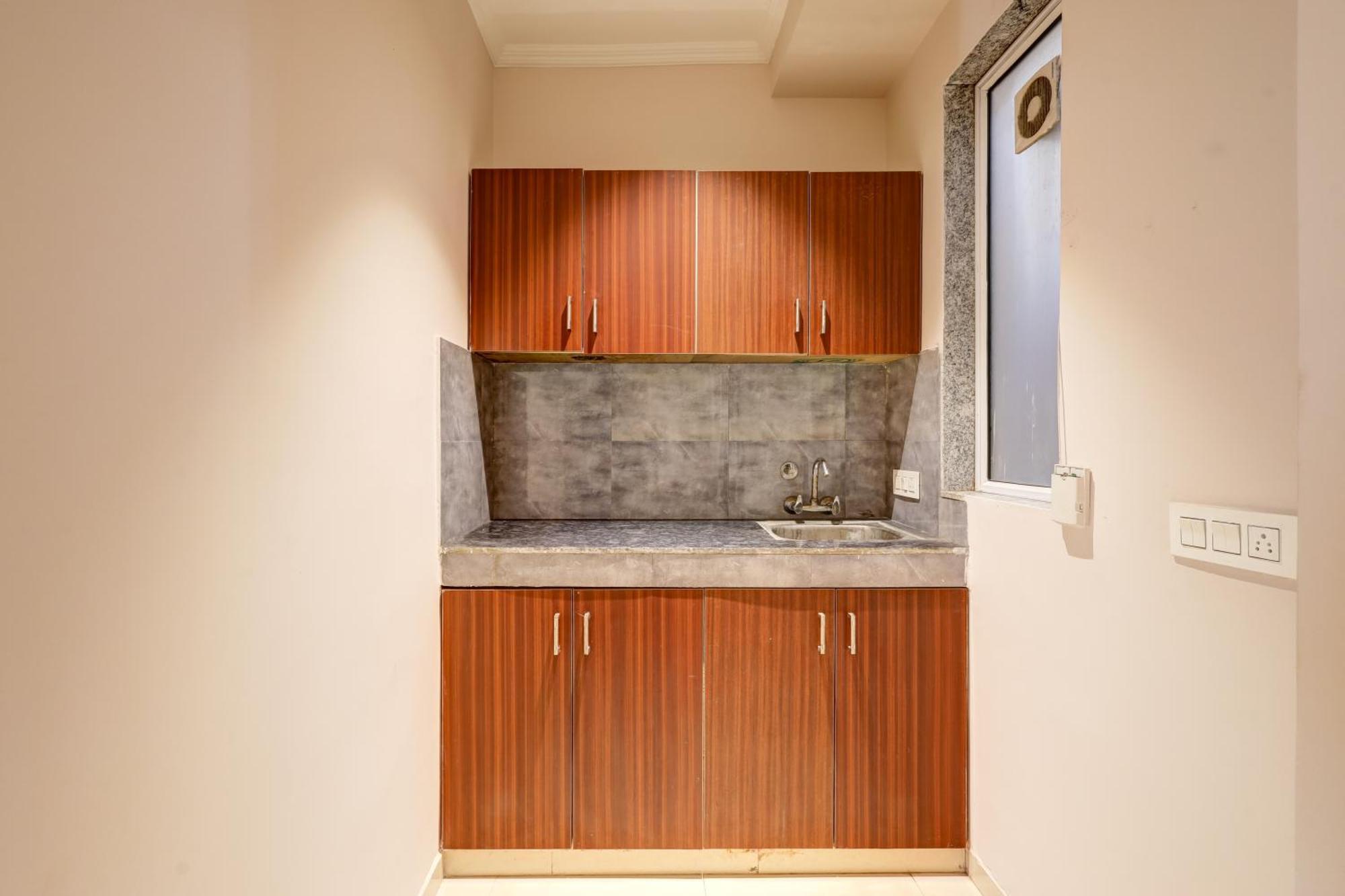 Limewood Oasis - Golf Course Road Hotel *