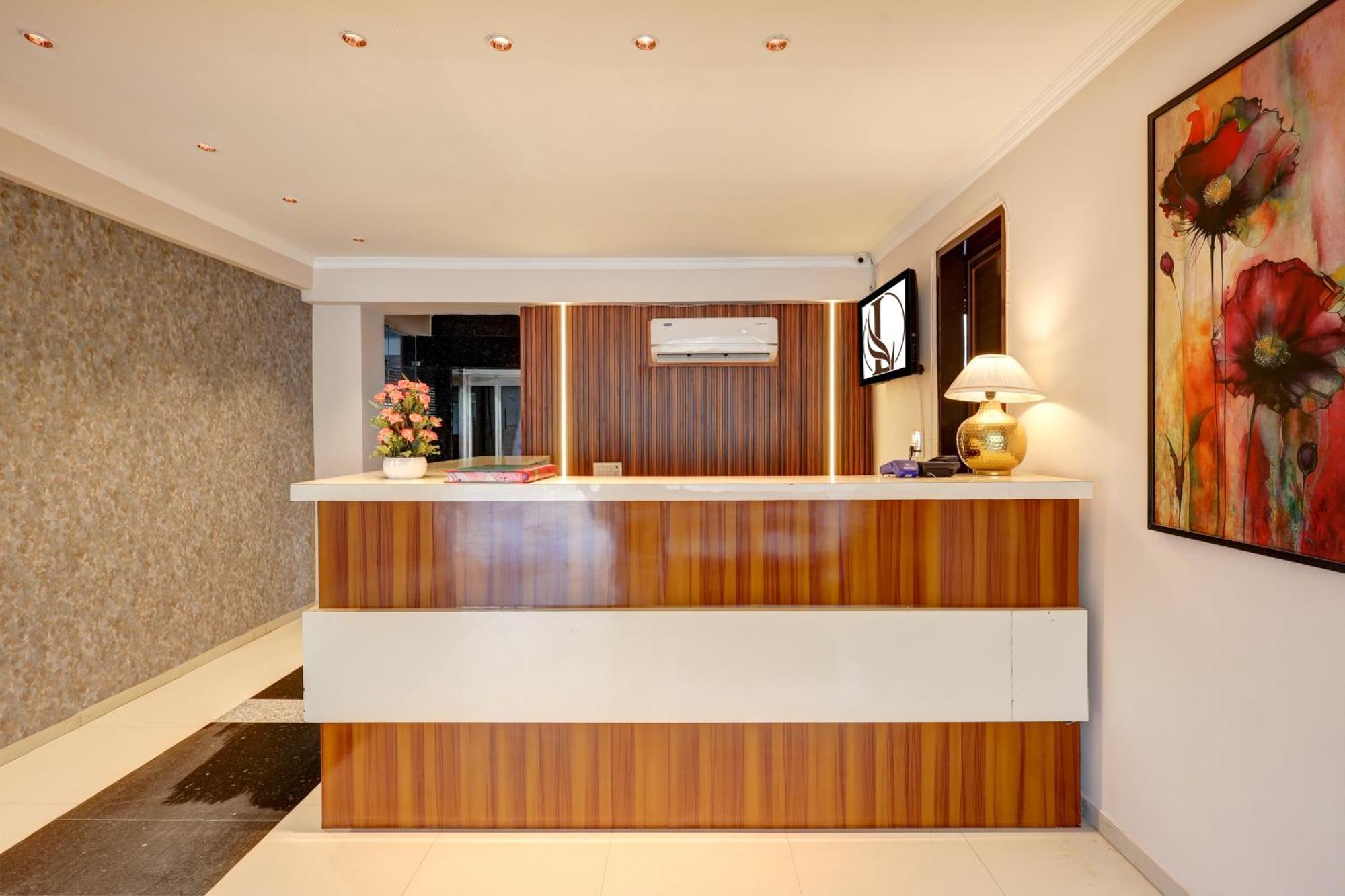 Limewood Oasis - Golf Course Road Hotel Gurgaon