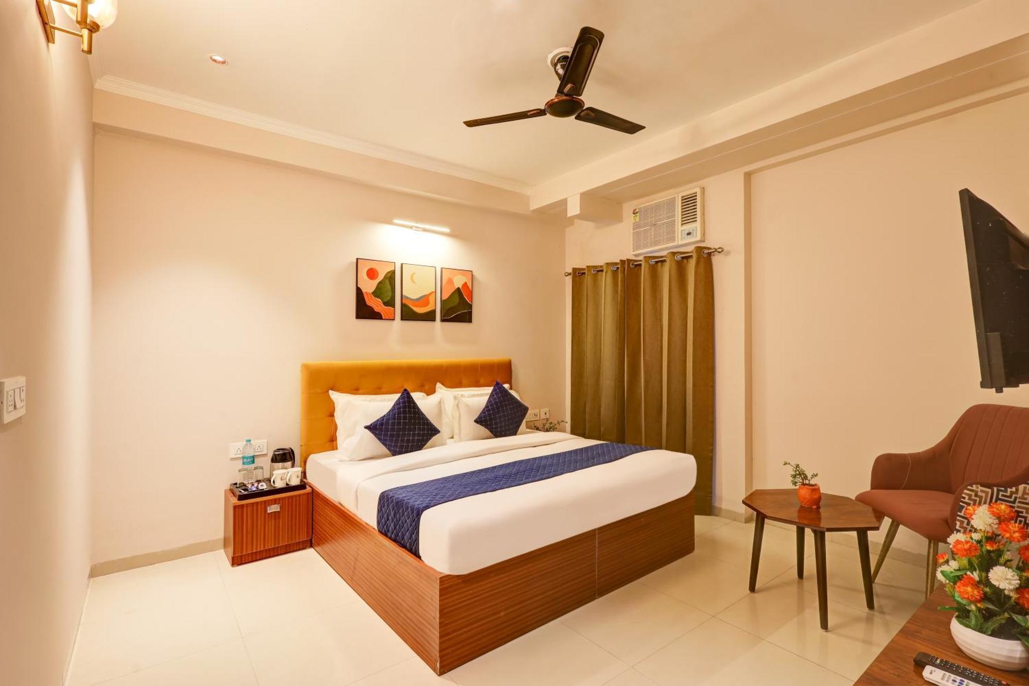 Hotel Limewood Oasis - Golf Course Road Gurgaon