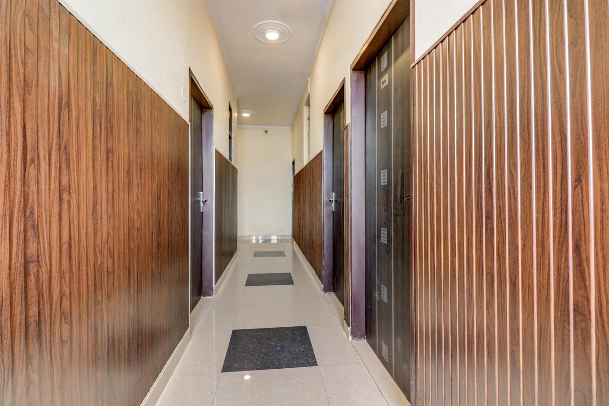 Hotel O Sapphire Near Omaxe Mall 4*