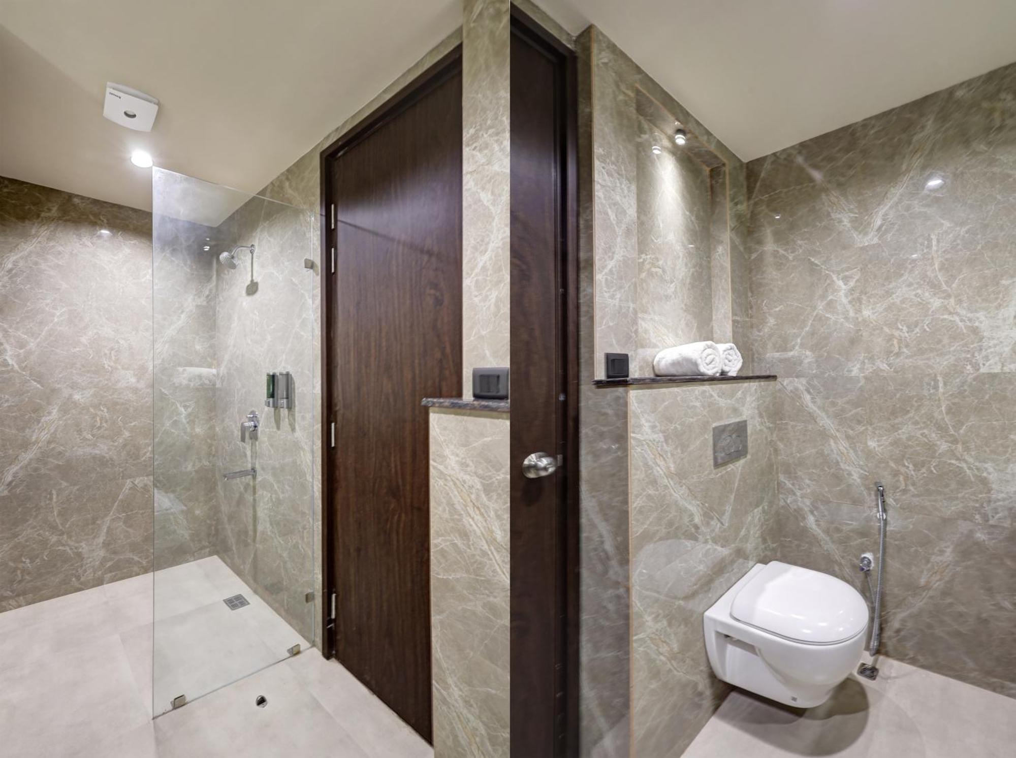 Saltstayz Premier - Golf Course Road & Sector 42 Hotel Gurgaon