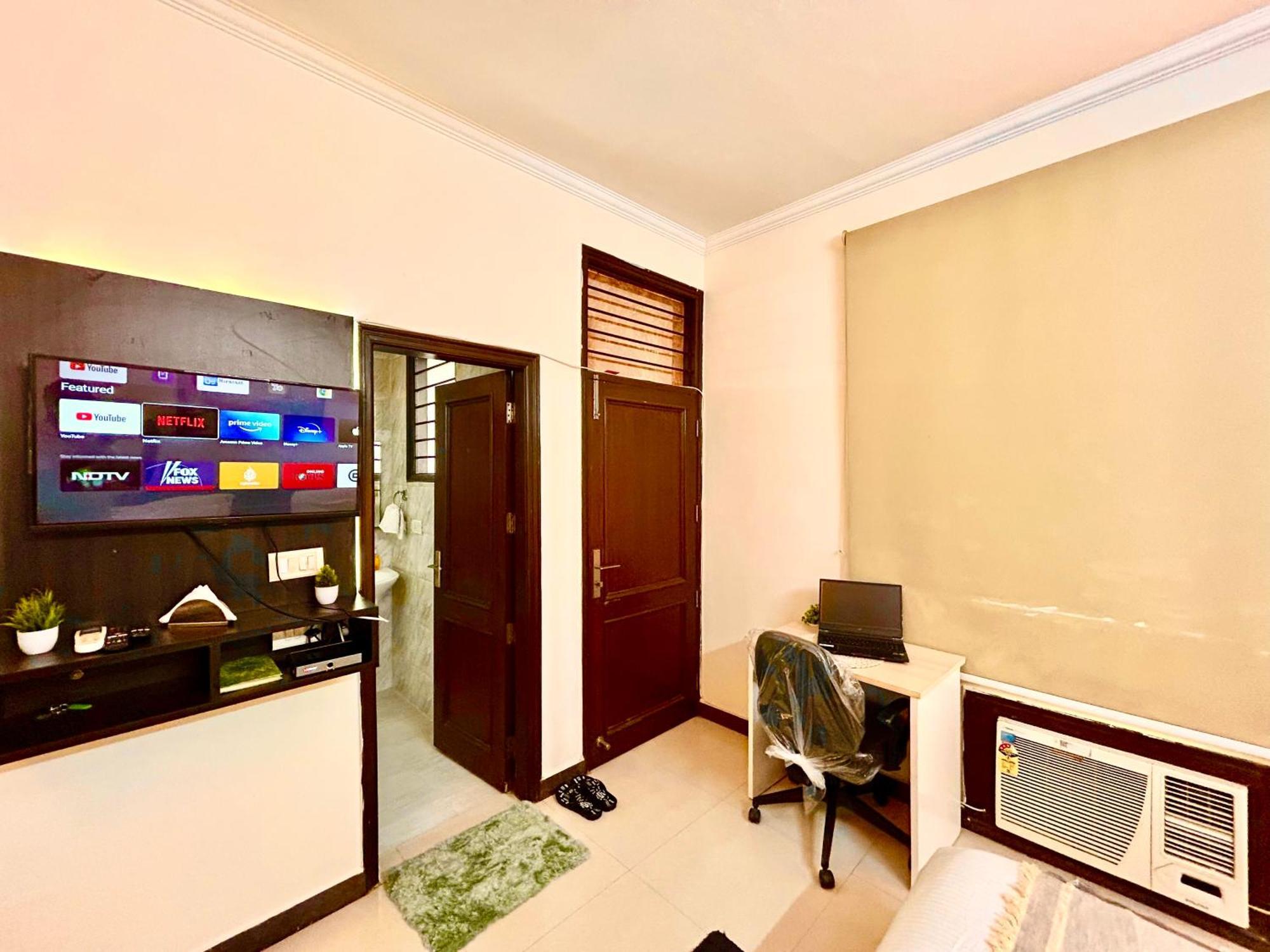 Golf Luxury * Gurgaon