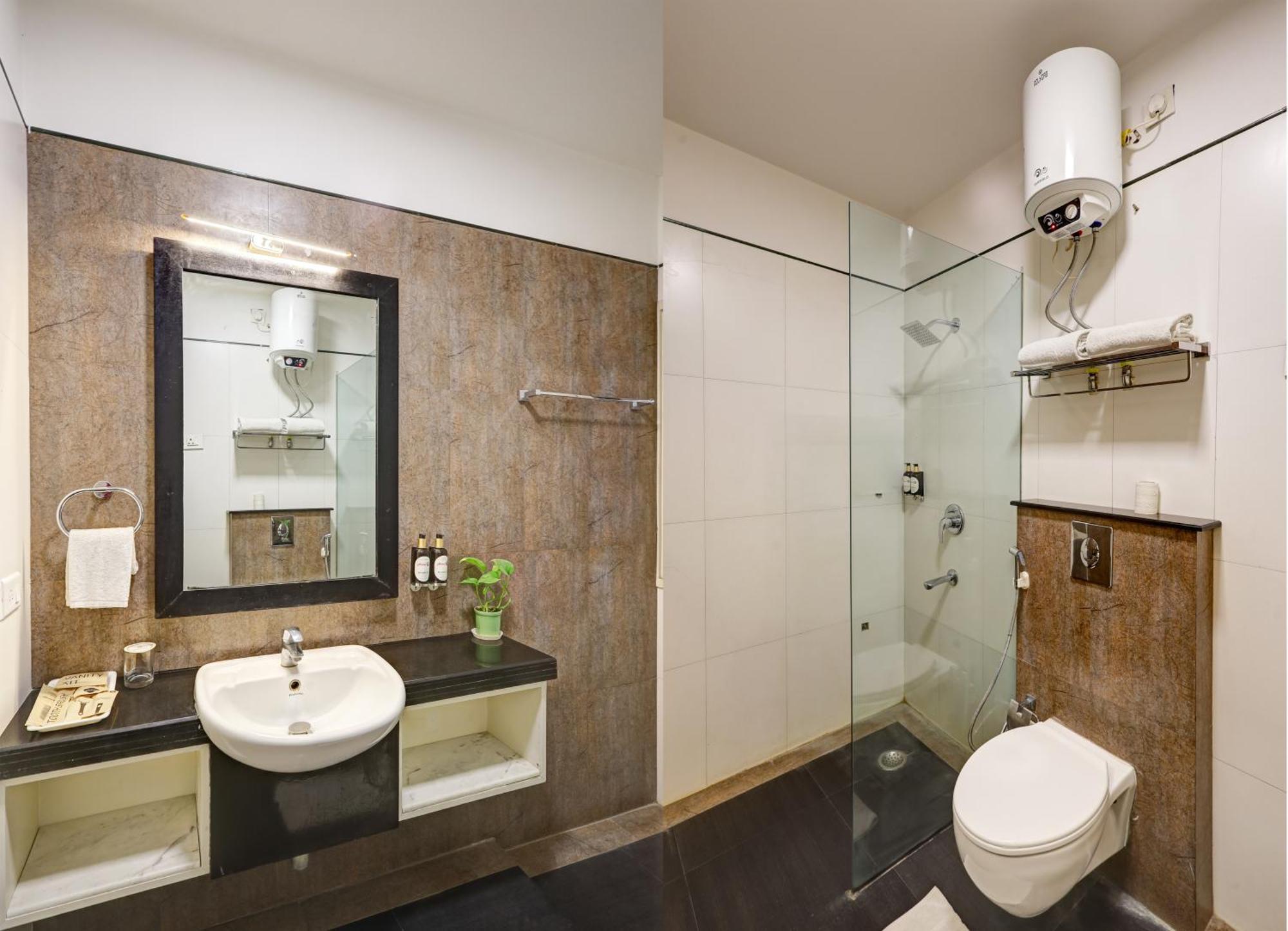 Hotel 91 Golf Course Road 3*