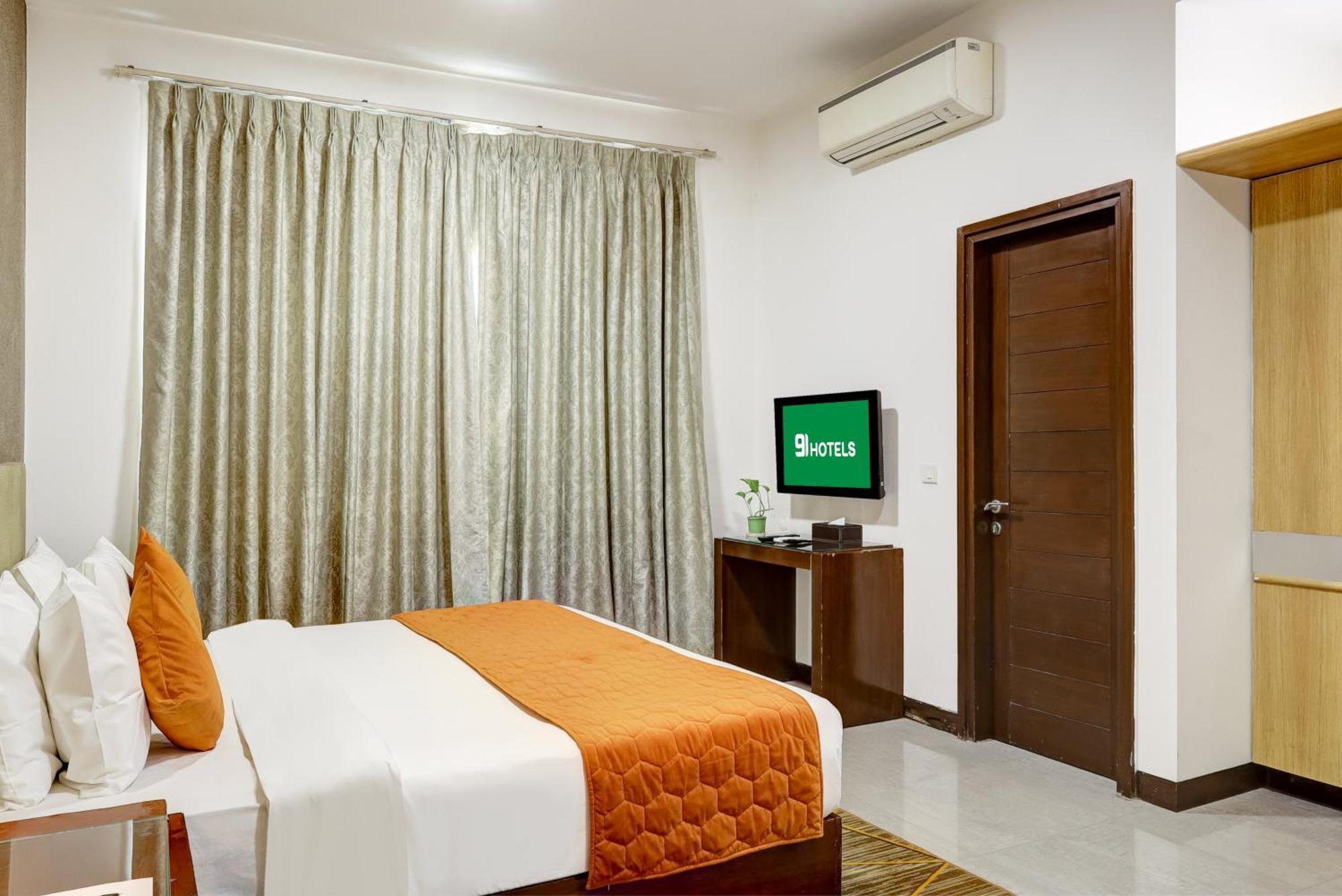 91 Golf Course Road Hotel Gurgaon