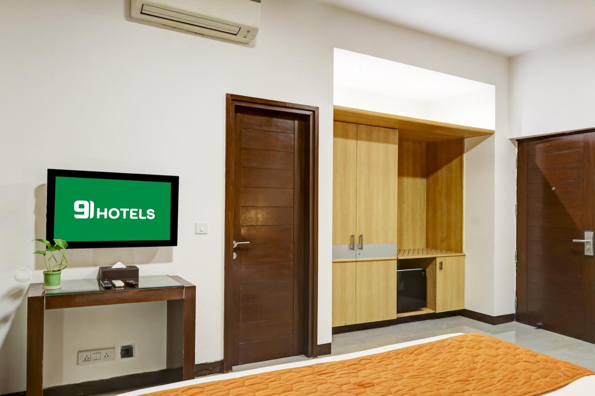 91 Golf Course Road Hotel Gurgaon