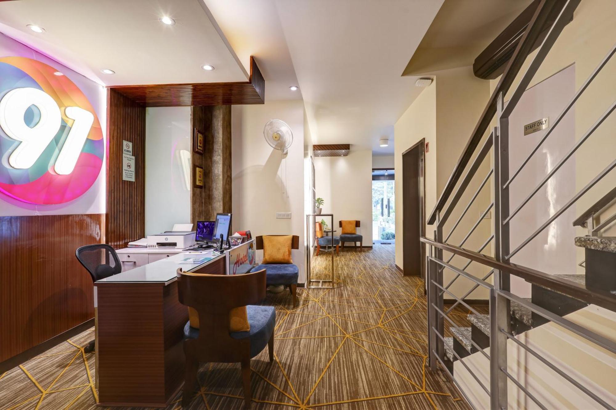 Hotel 91 Golf Course Road 3*
