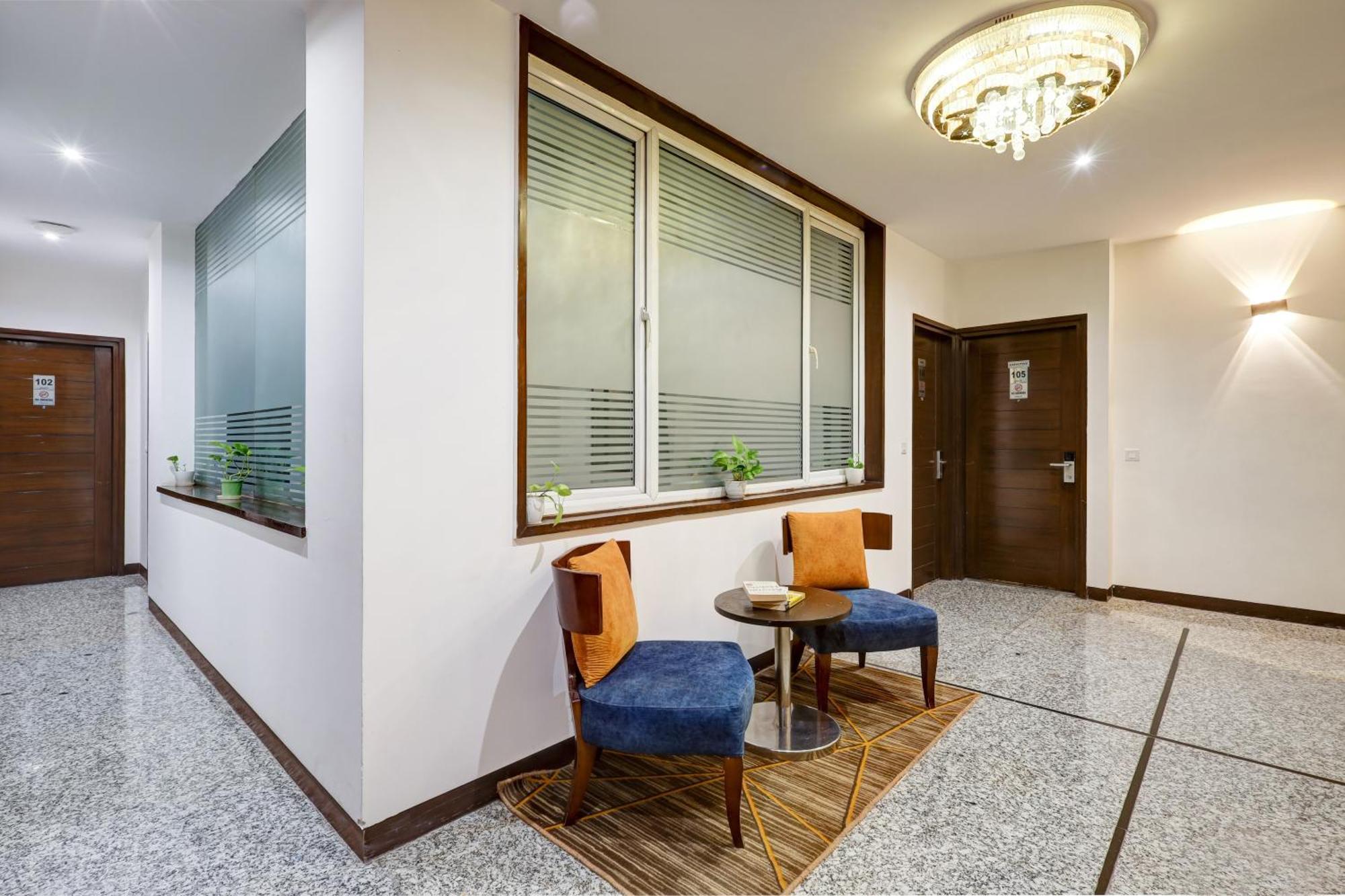 91 Golf Course Road Hotel