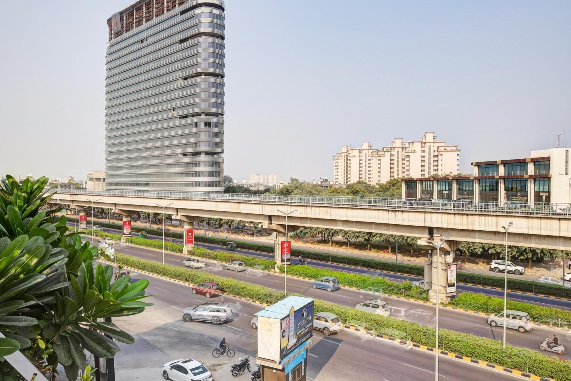 91 Golf Course Road 3*