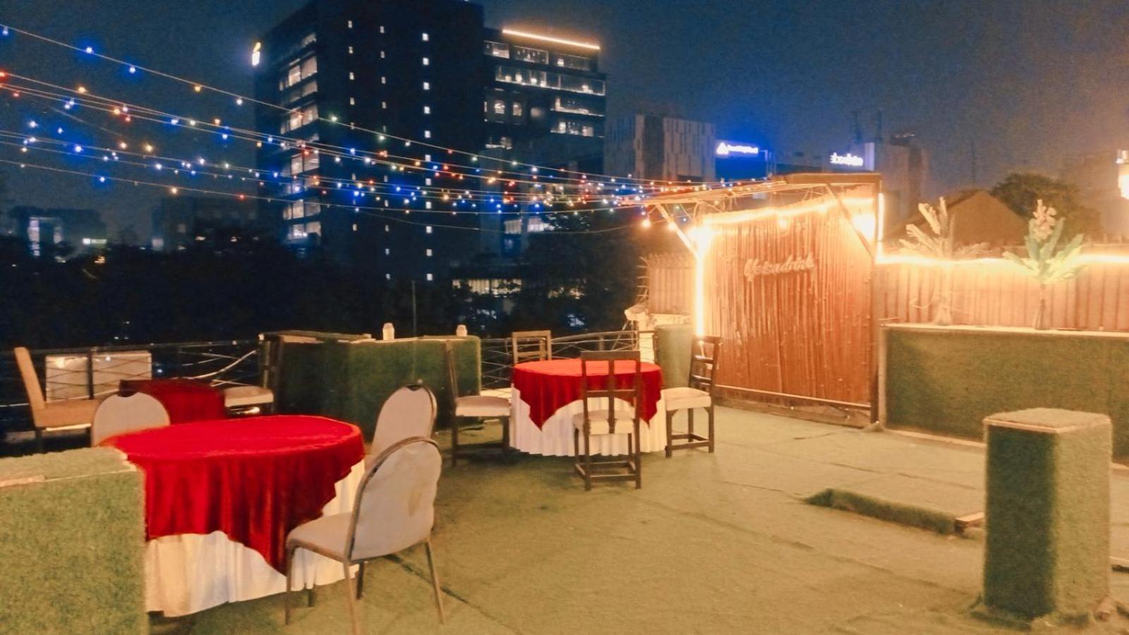Elite Sector 45 I I Couple Friendly 3*