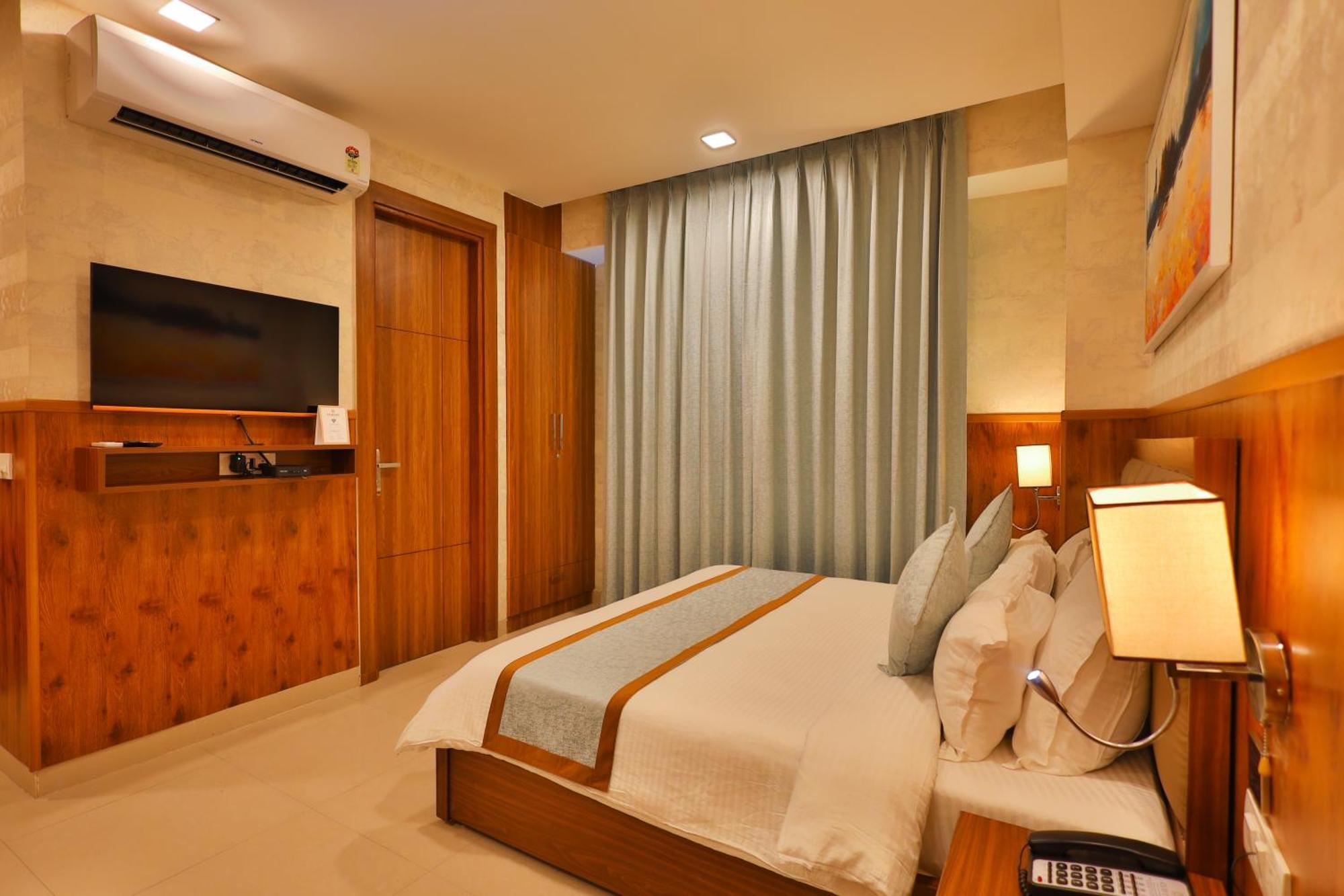 Hotel Clay Hotel, Sohna Road, Sector 49, Gurugram *