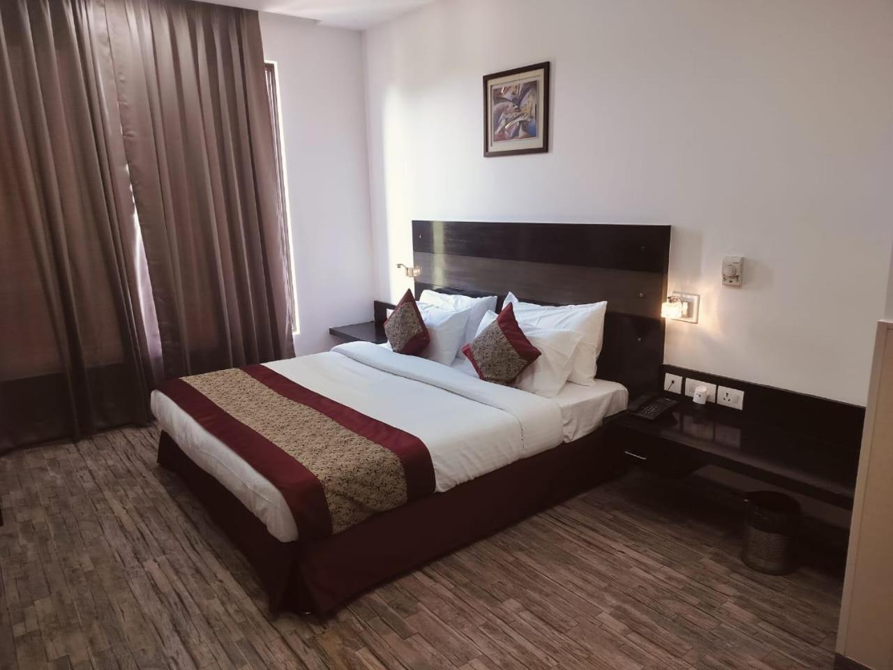 Ace7 - Boutique Near Mg Road * Gurgaon