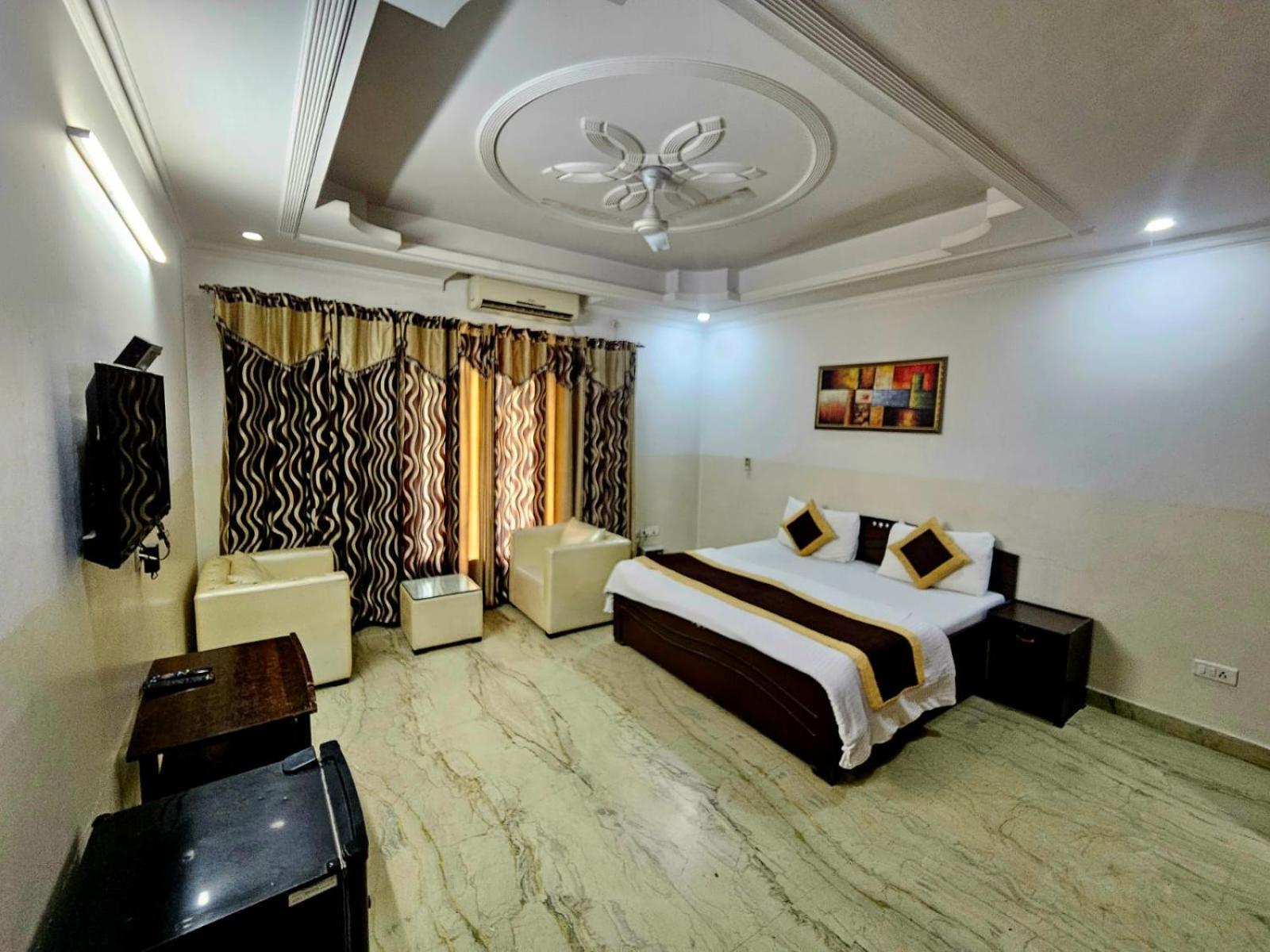 Ashiyana Elite Bed & Breakfast *