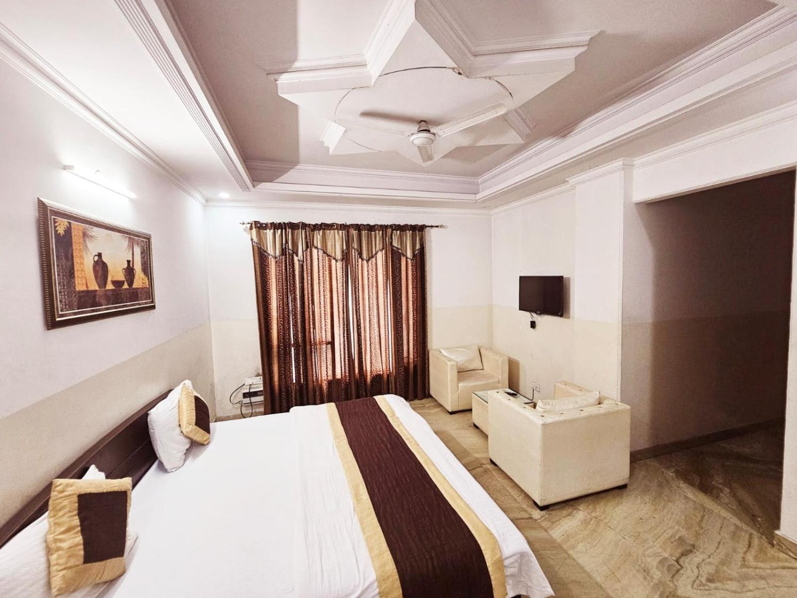 Ashiyana Elite Bed & Breakfast *