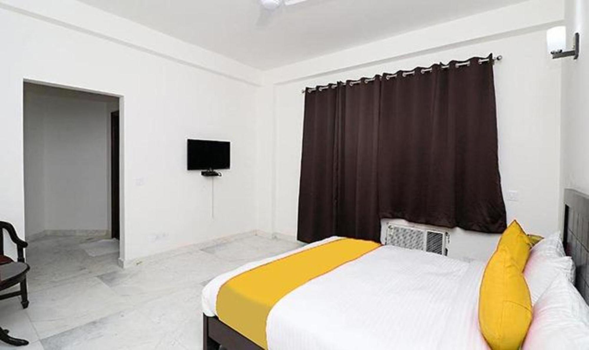 O The Primero Near Leisure Valley Park Hotel Gurgaon