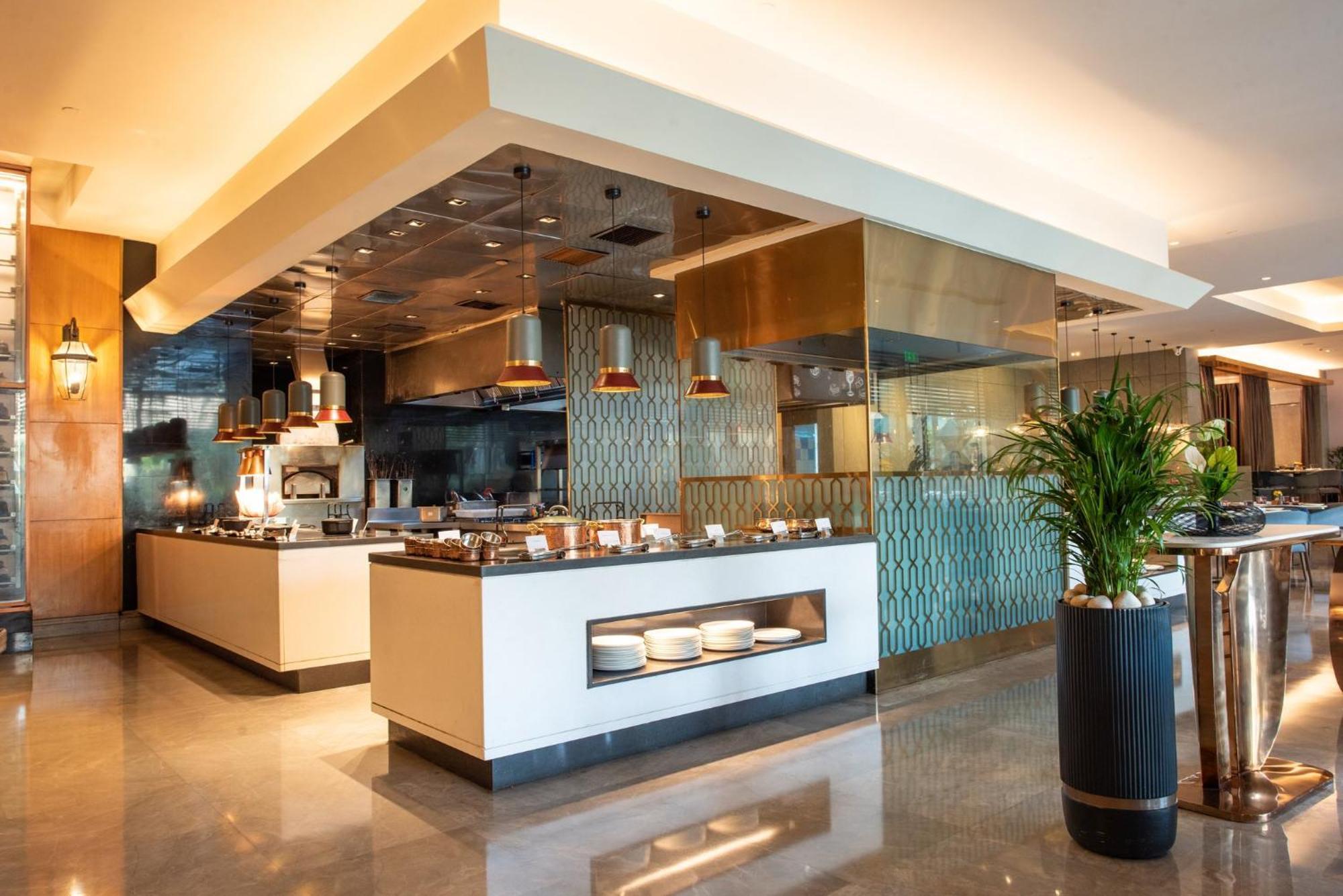 Crowne Plaza Today Gurugram By Ihg 5* Gurgaon