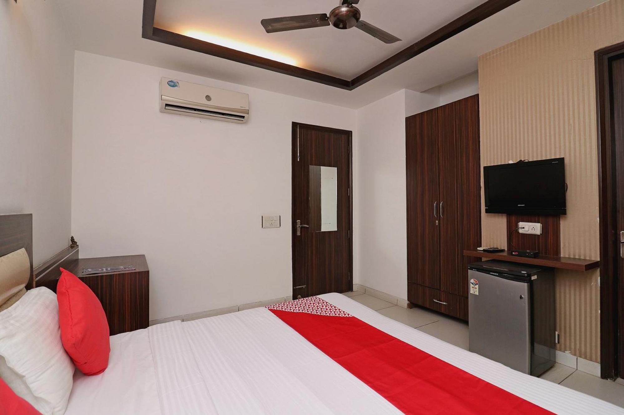 Hotel Wonderland Near Aravali Biodiversity Park Gurgaon