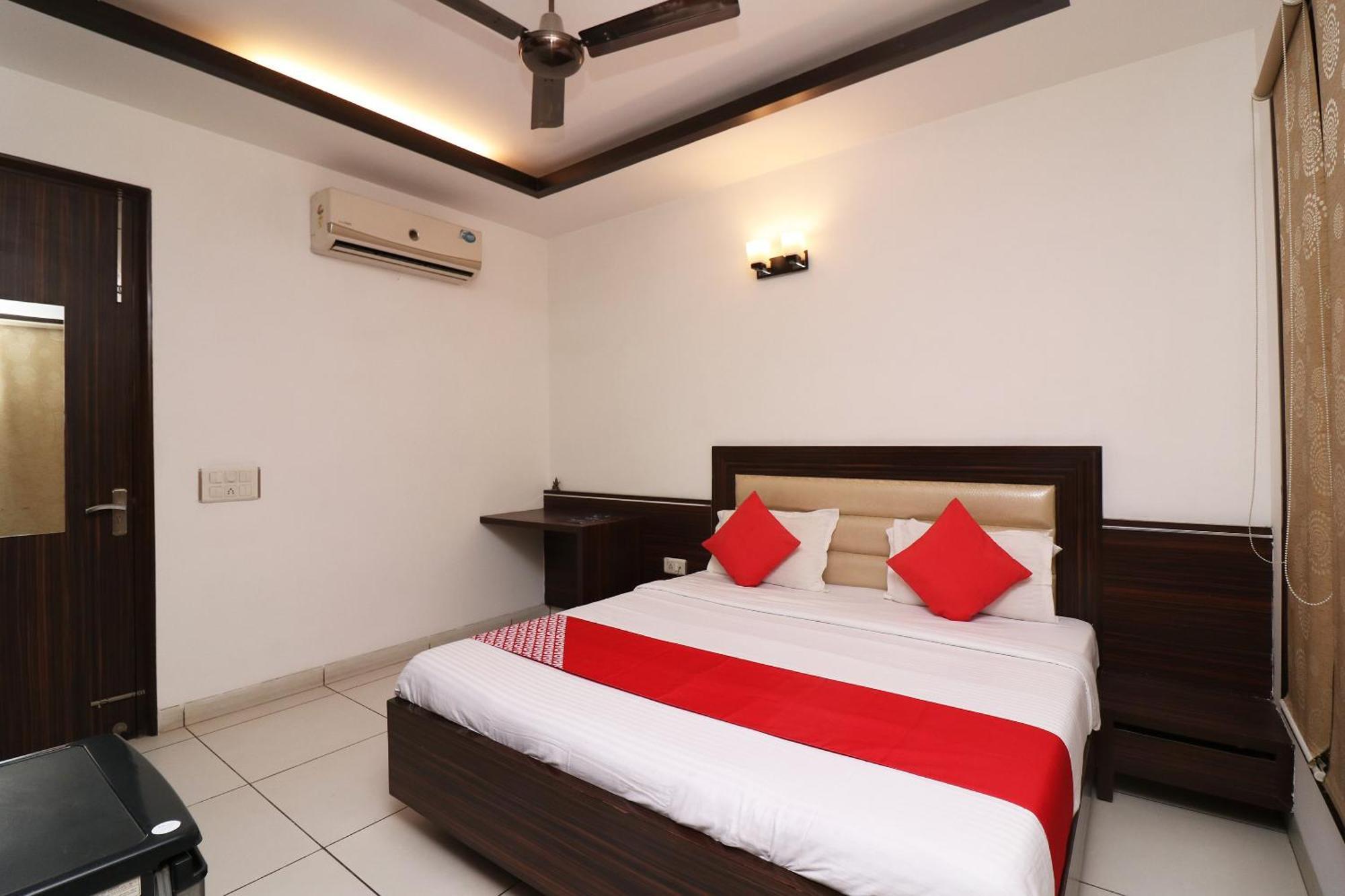 Hotel Wonderland Near Aravali Biodiversity Park