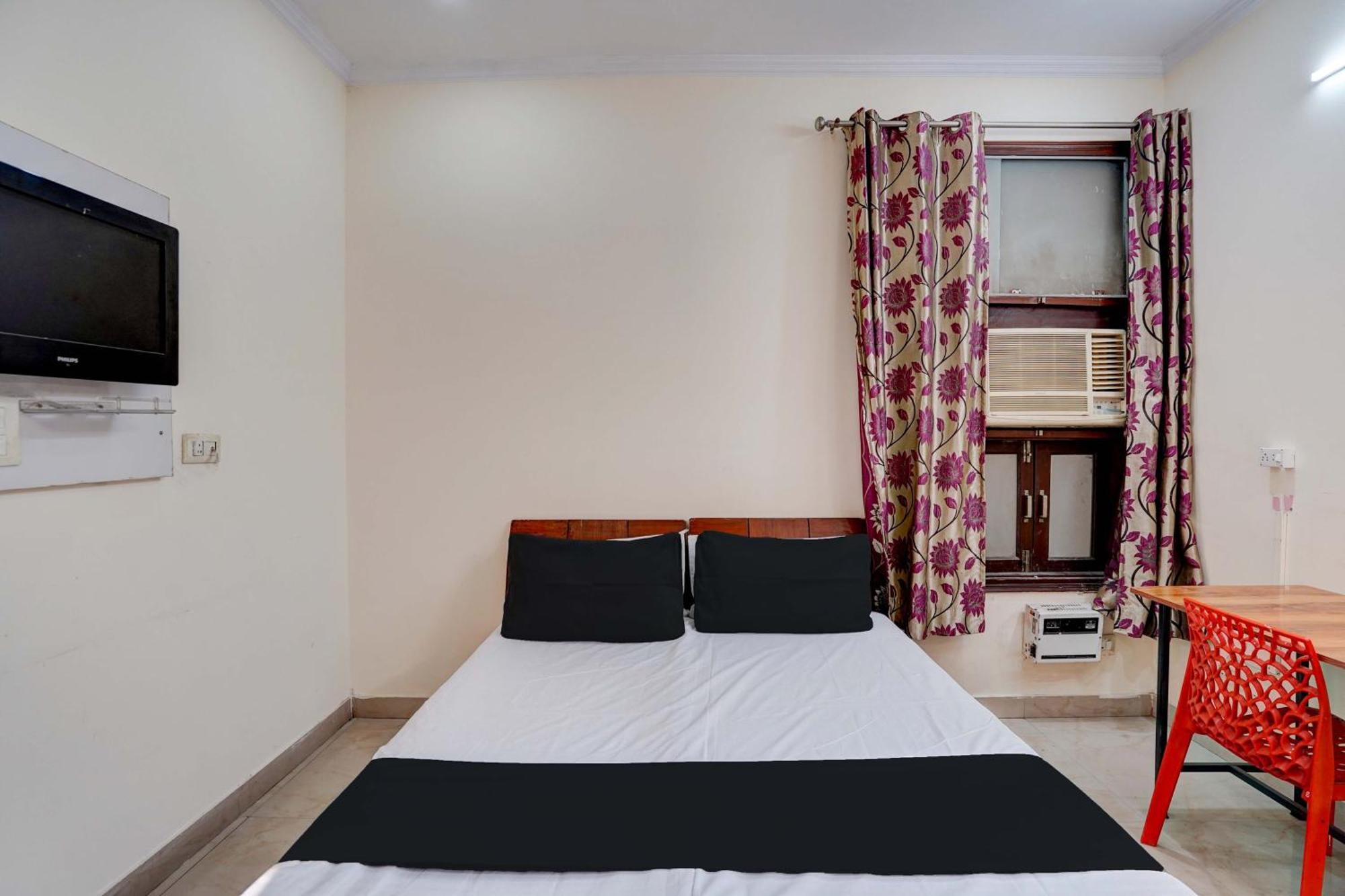 O Om Sai Ram Hotel