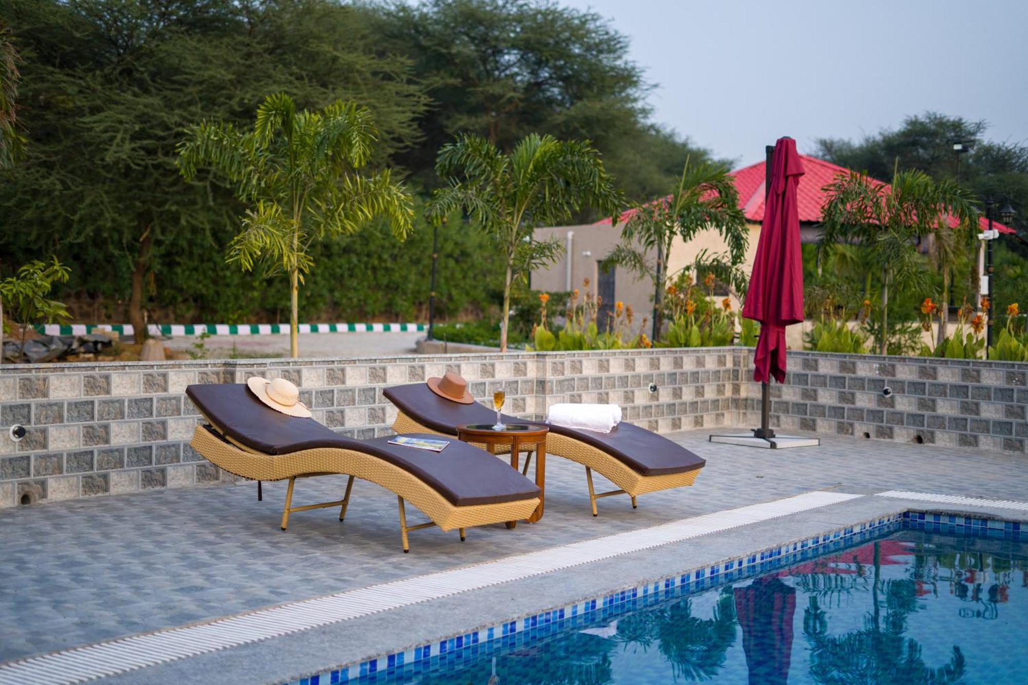 Elivaas 5 Bhk With Pvt Pool & Garden - Zenora