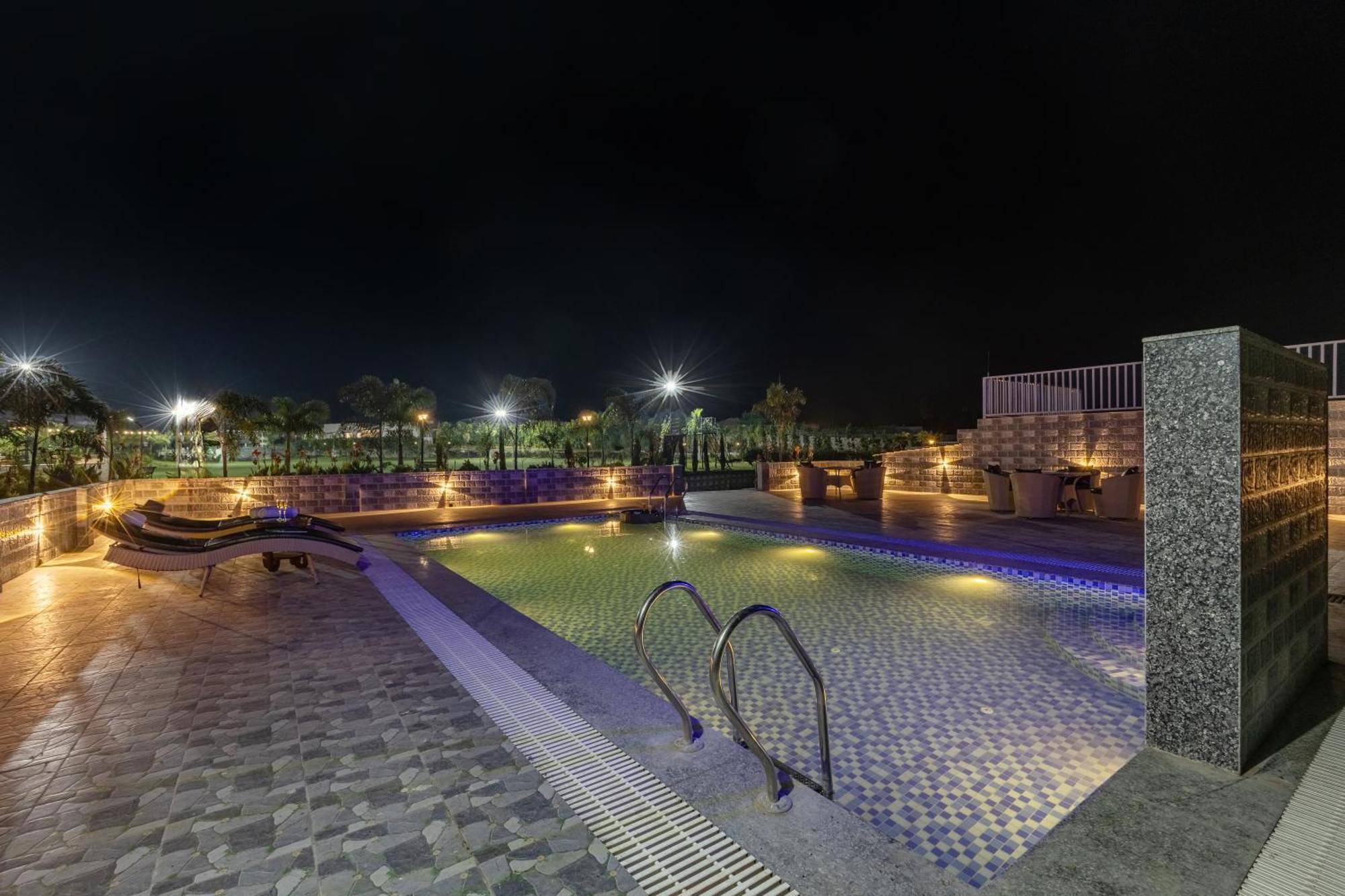 Elivaas 5 Bhk With Pvt Pool & Garden - Zenora