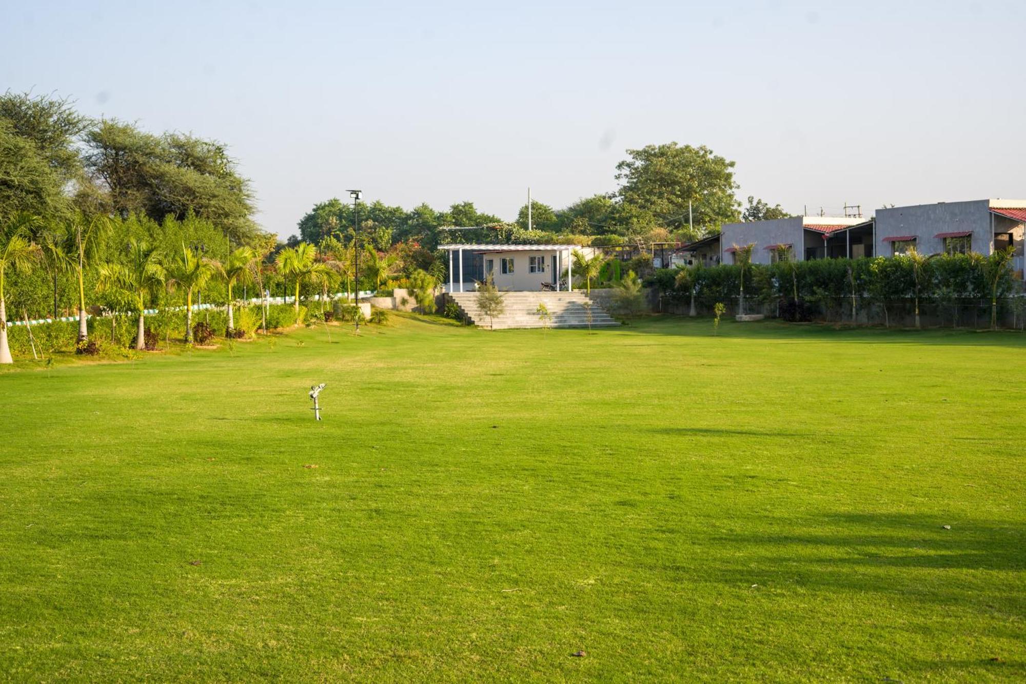 Villa Elivaas 5 Bhk With Pvt Pool & Garden - Zenora Gurgaon