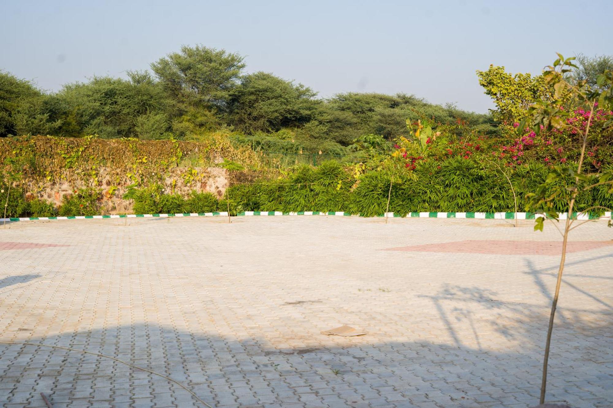 Villa Elivaas 5 Bhk With Pvt Pool & Garden - Zenora