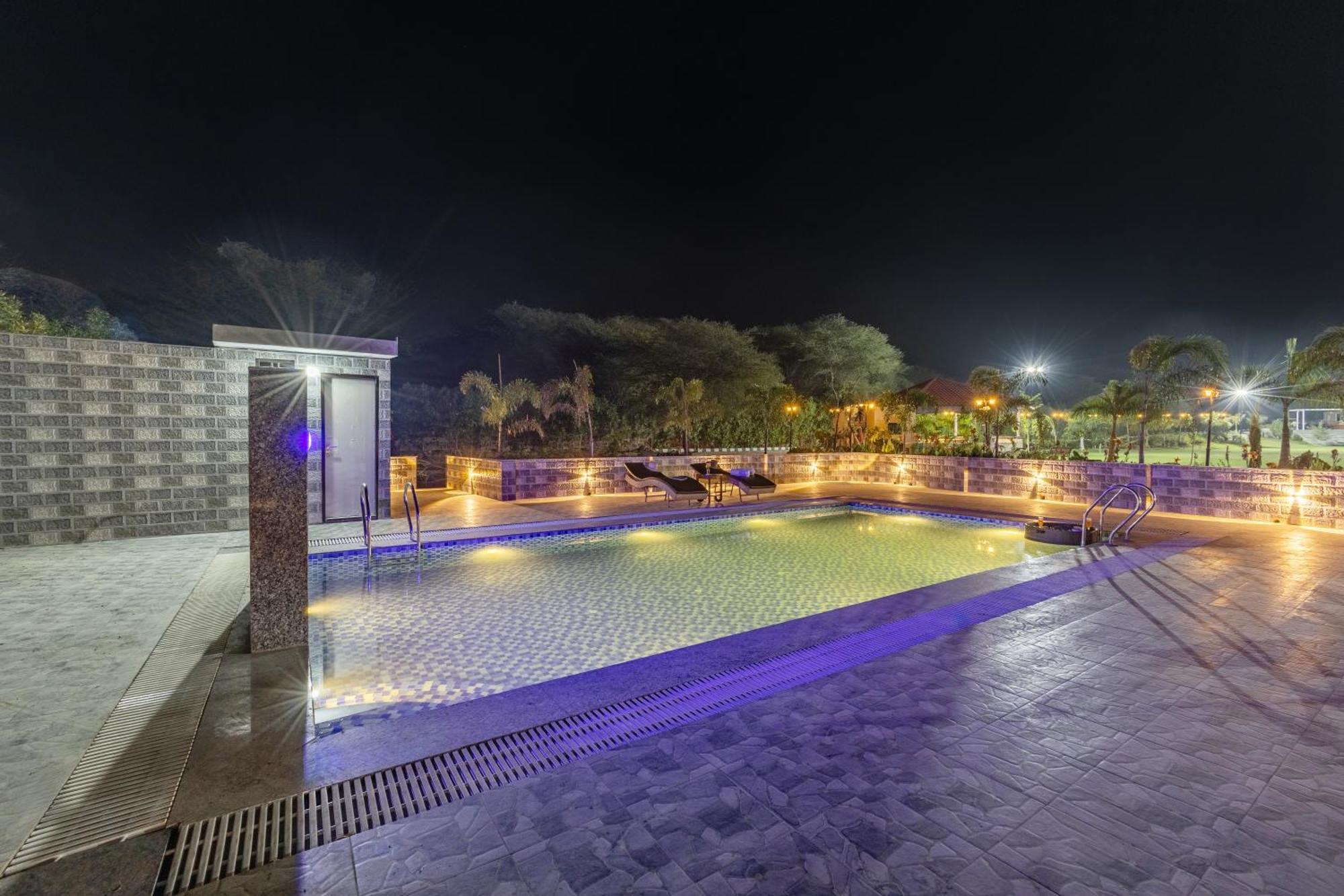 Elivaas 5 Bhk With Pvt Pool & Garden - Zenora Gurgaon