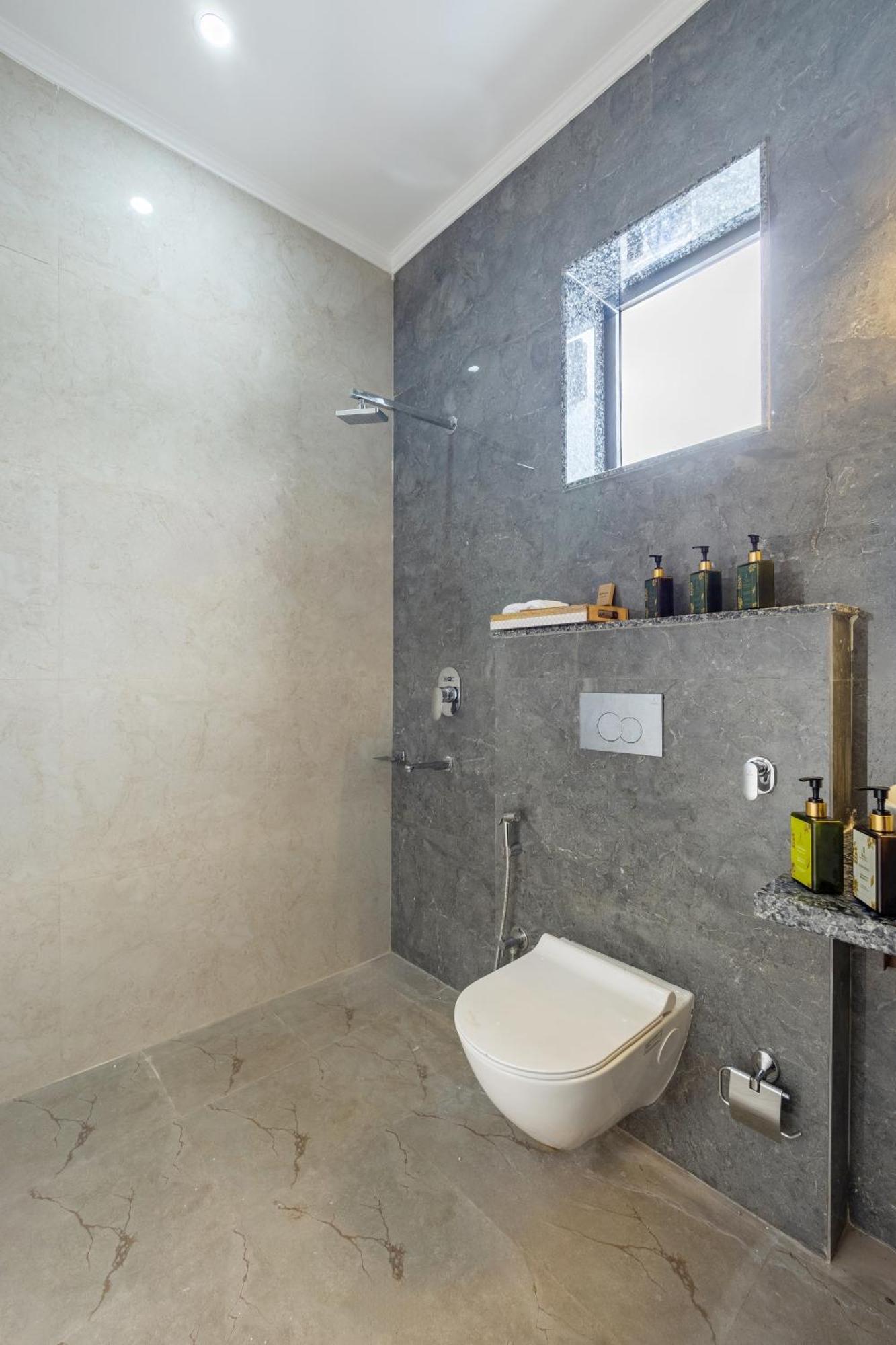 Elivaas 5 Bhk With Pvt Pool & Garden - Zenora