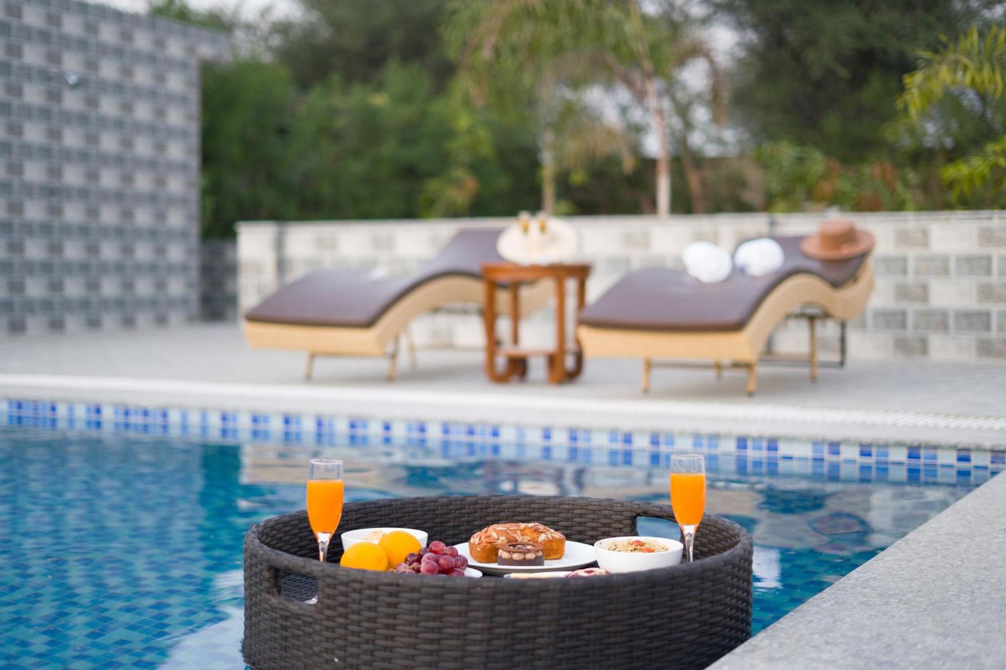 Elivaas 5 Bhk With Pvt Pool & Garden - Zenora * Gurgaon