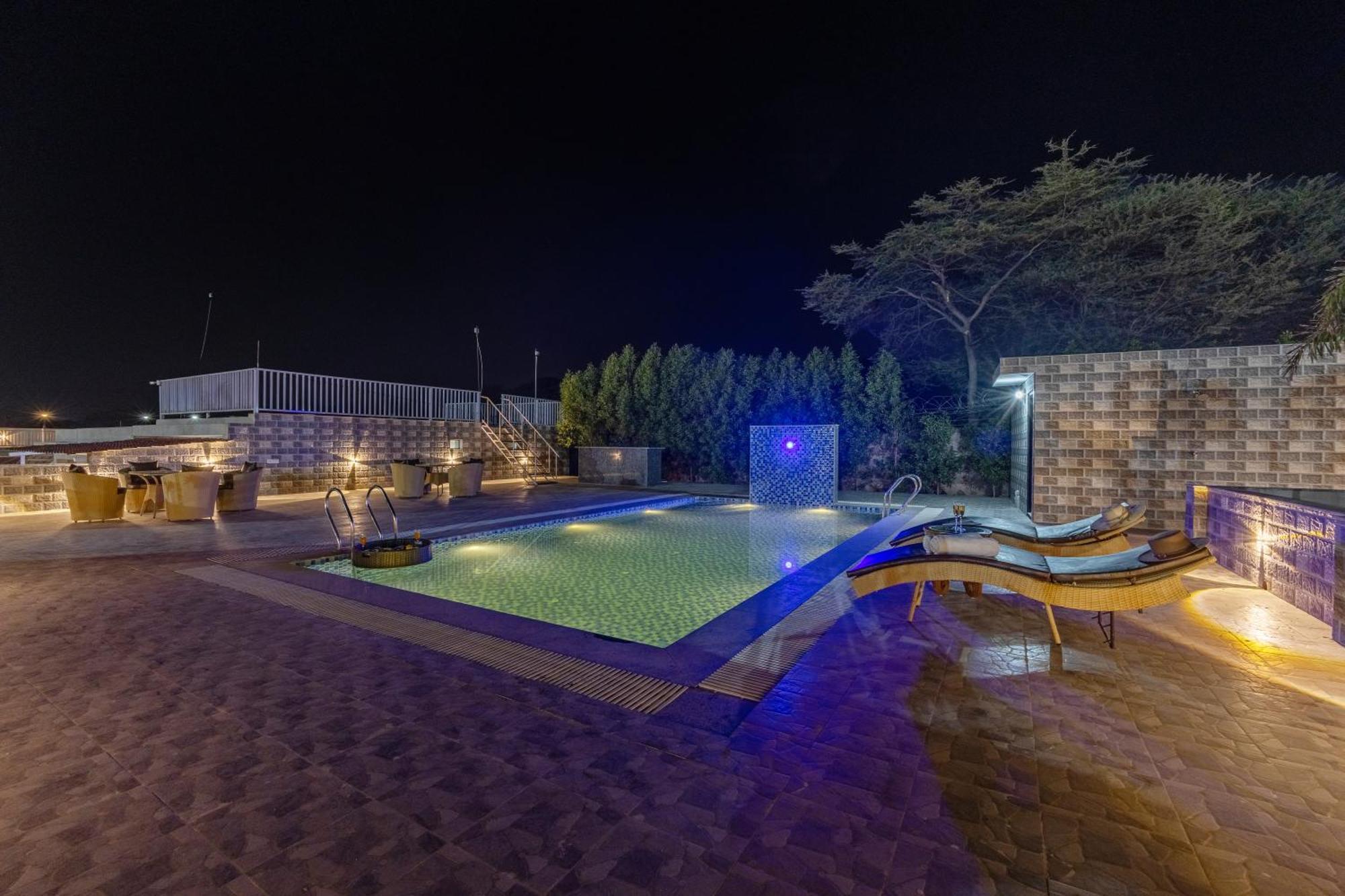 Elivaas 5 Bhk With Pvt Pool & Garden - Zenora Villa