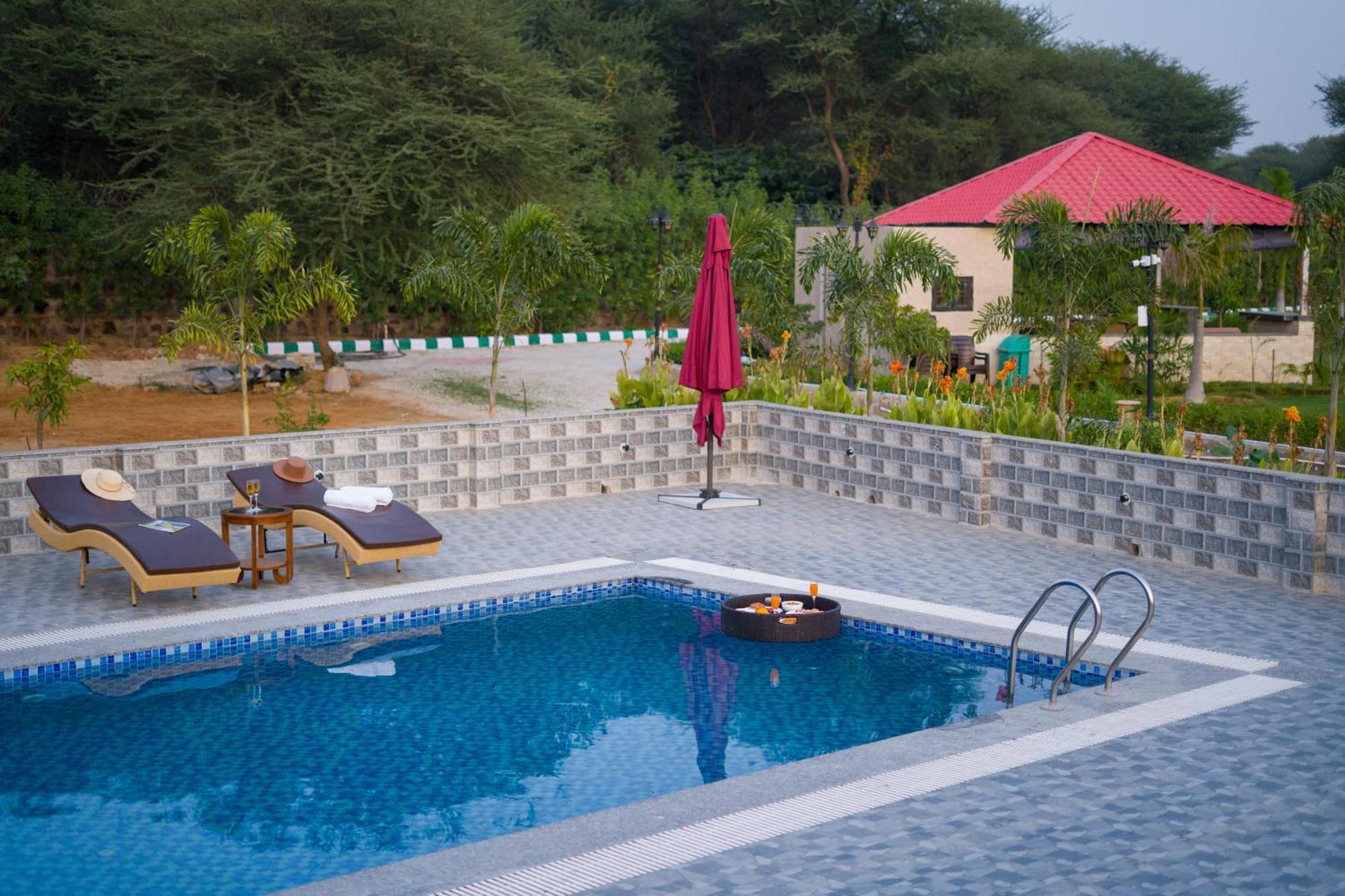 Elivaas 5 Bhk With Pvt Pool & Garden - Zenora Villa