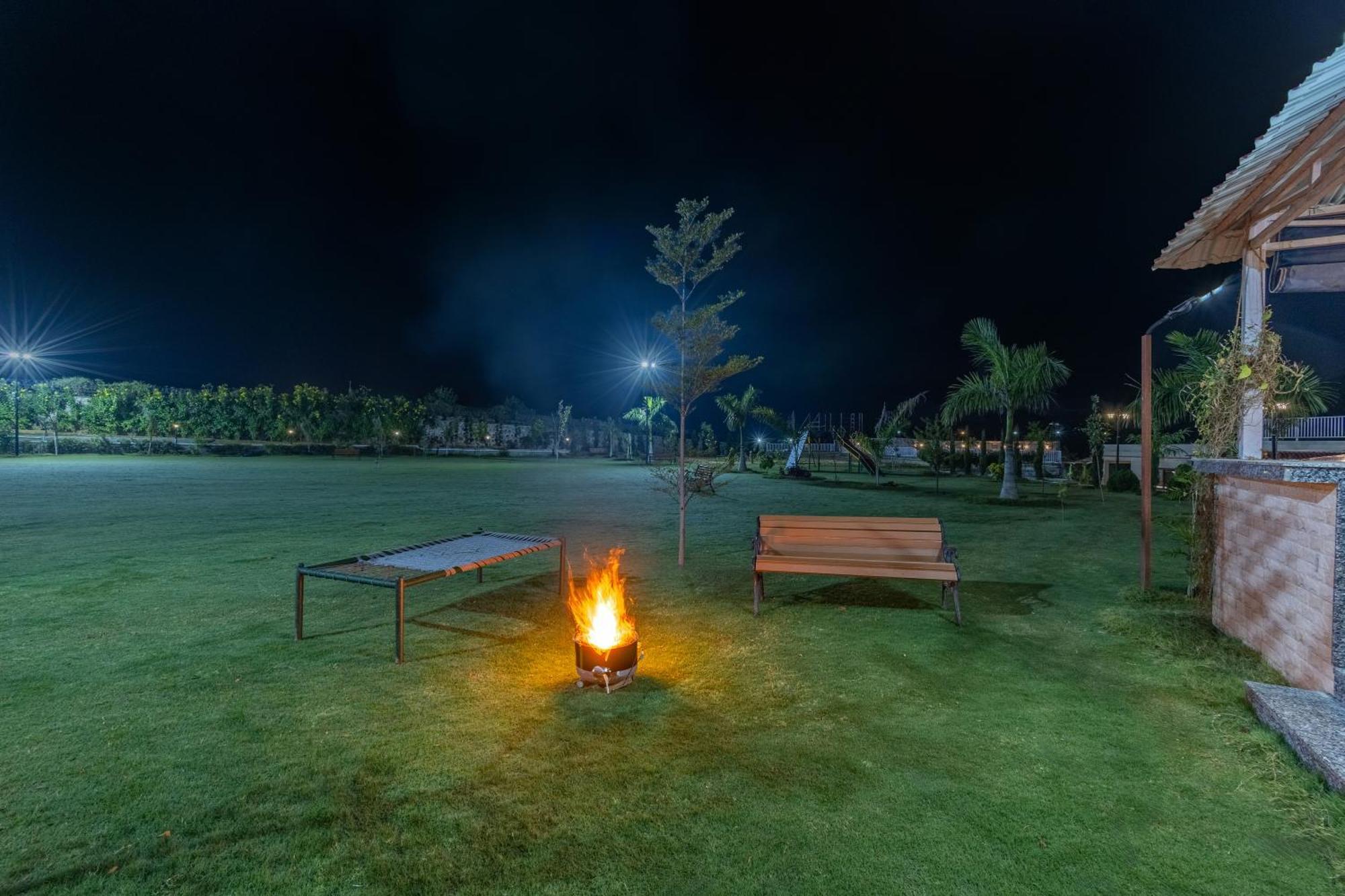 Elivaas 5 Bhk With Pvt Pool & Garden - Zenora *