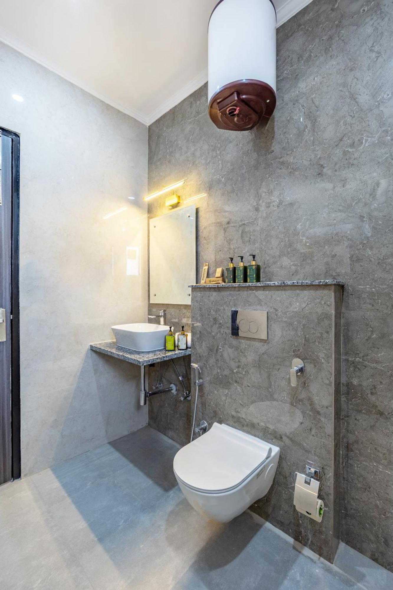 Elivaas 5 Bhk With Pvt Pool & Garden - Zenora Villa