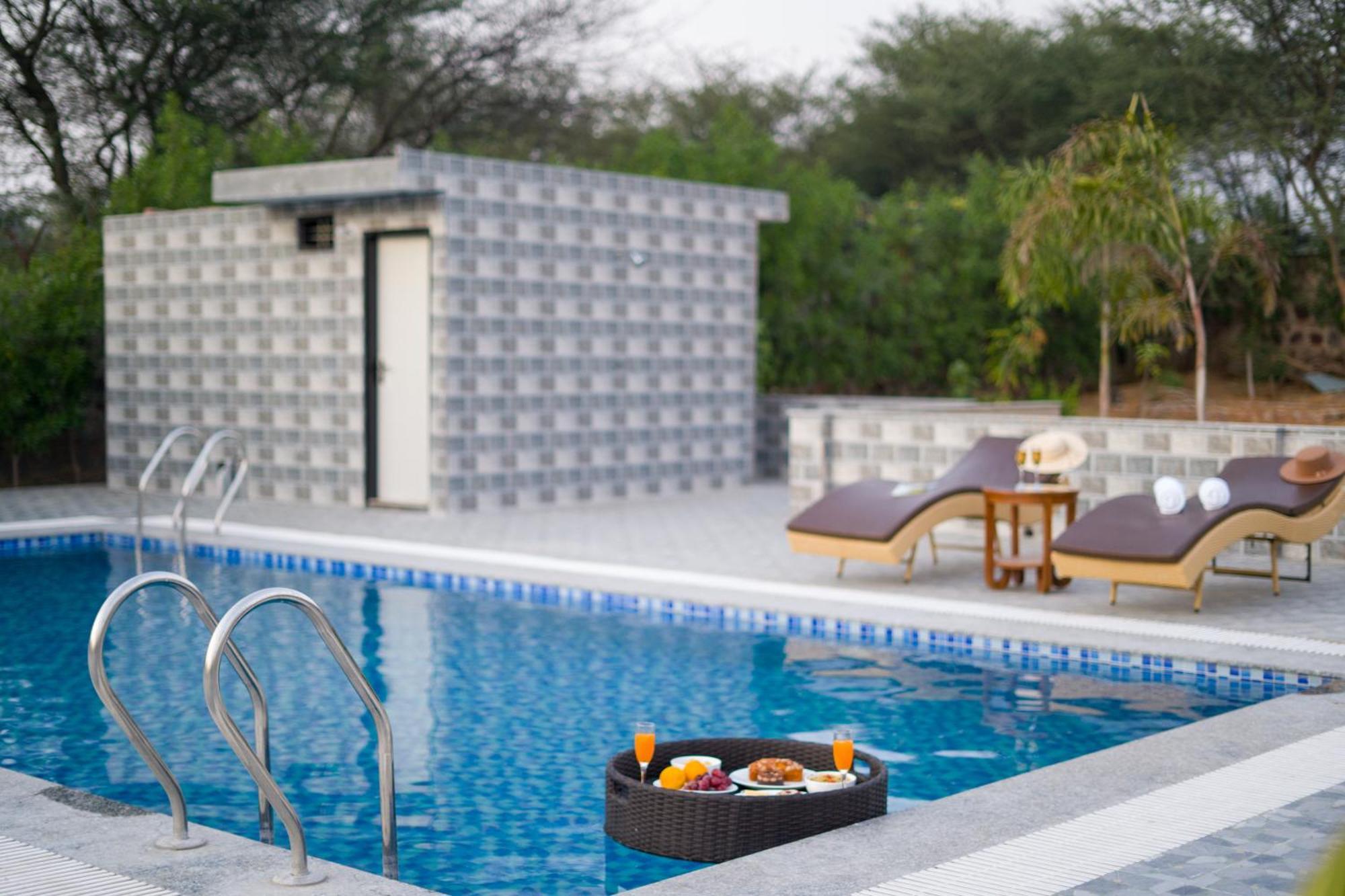 Villa Elivaas 5 Bhk With Pvt Pool & Garden - Zenora