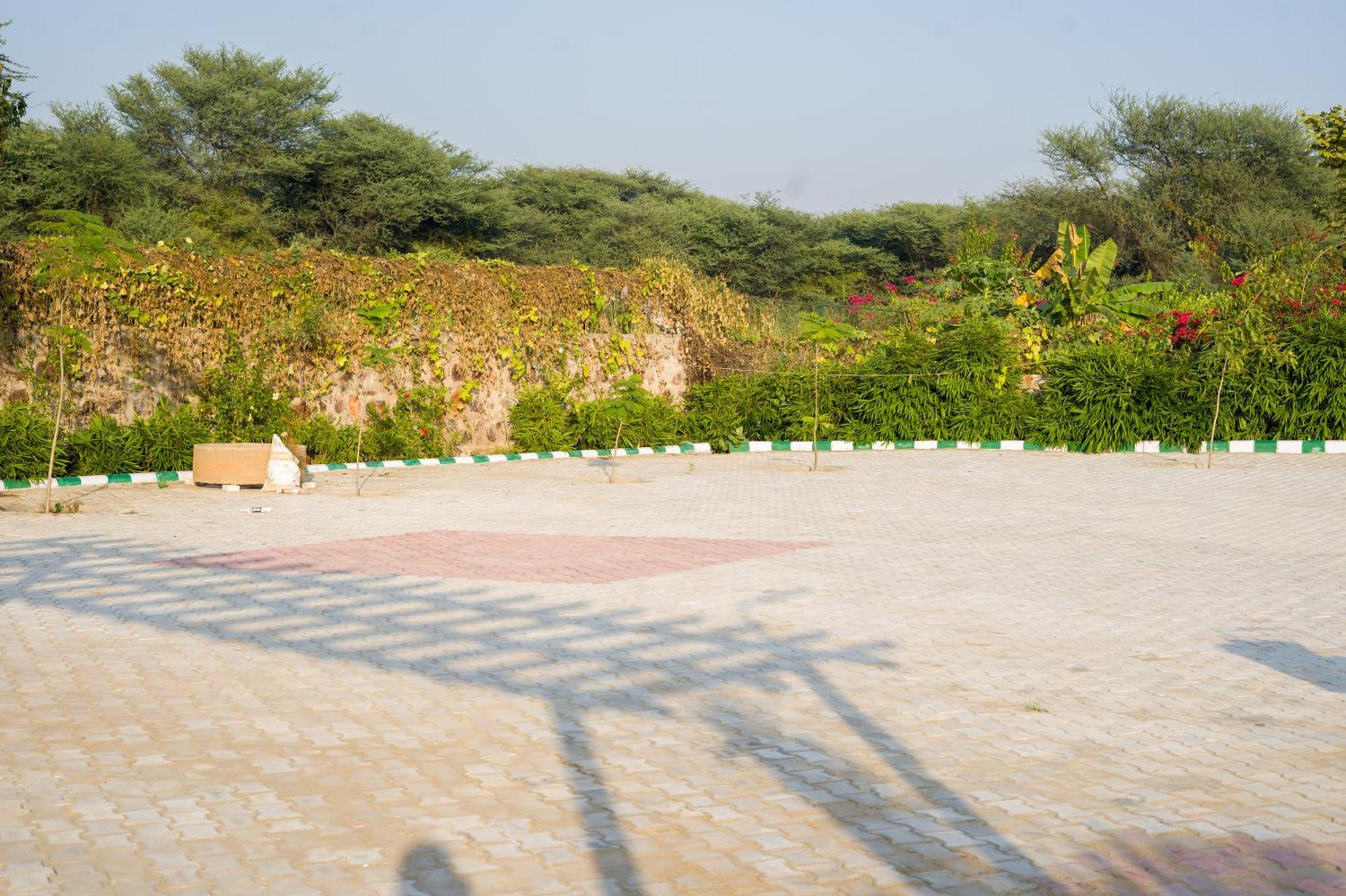 Elivaas 5 Bhk With Pvt Pool & Garden - Zenora Villa