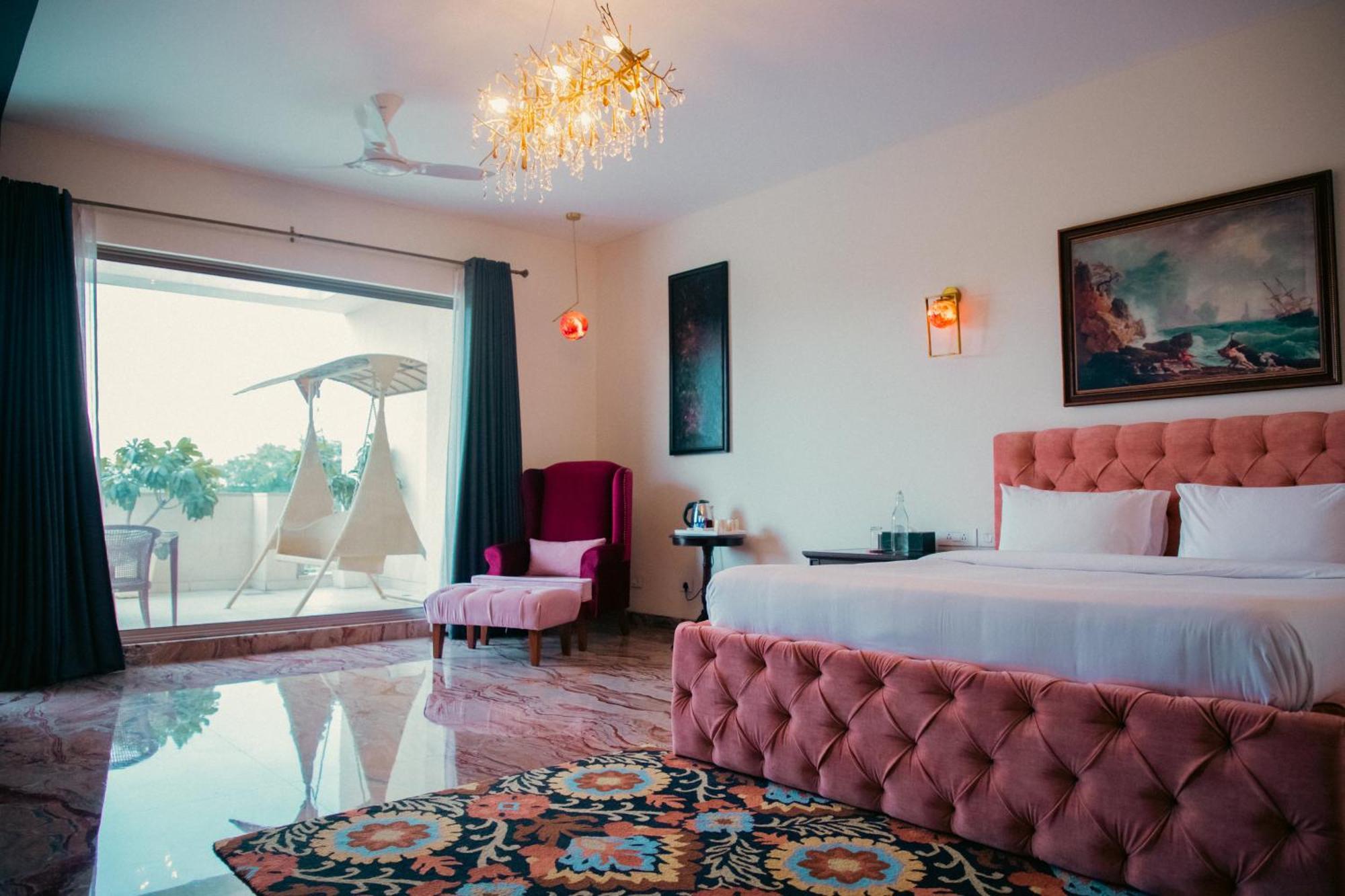 Karma Lakelands, Gurugram 4*