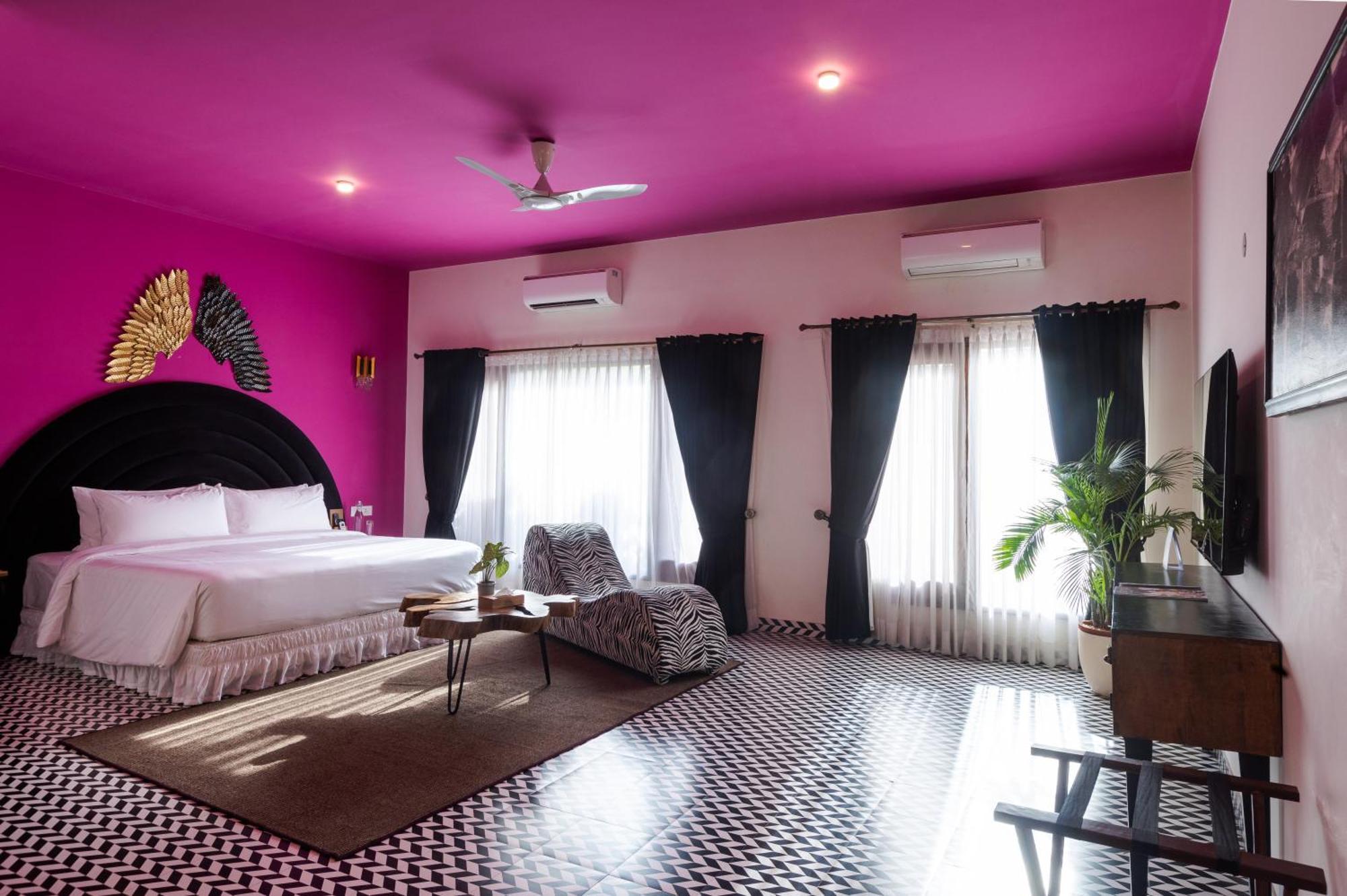 Karma Lakelands, Gurugram Resort 4*