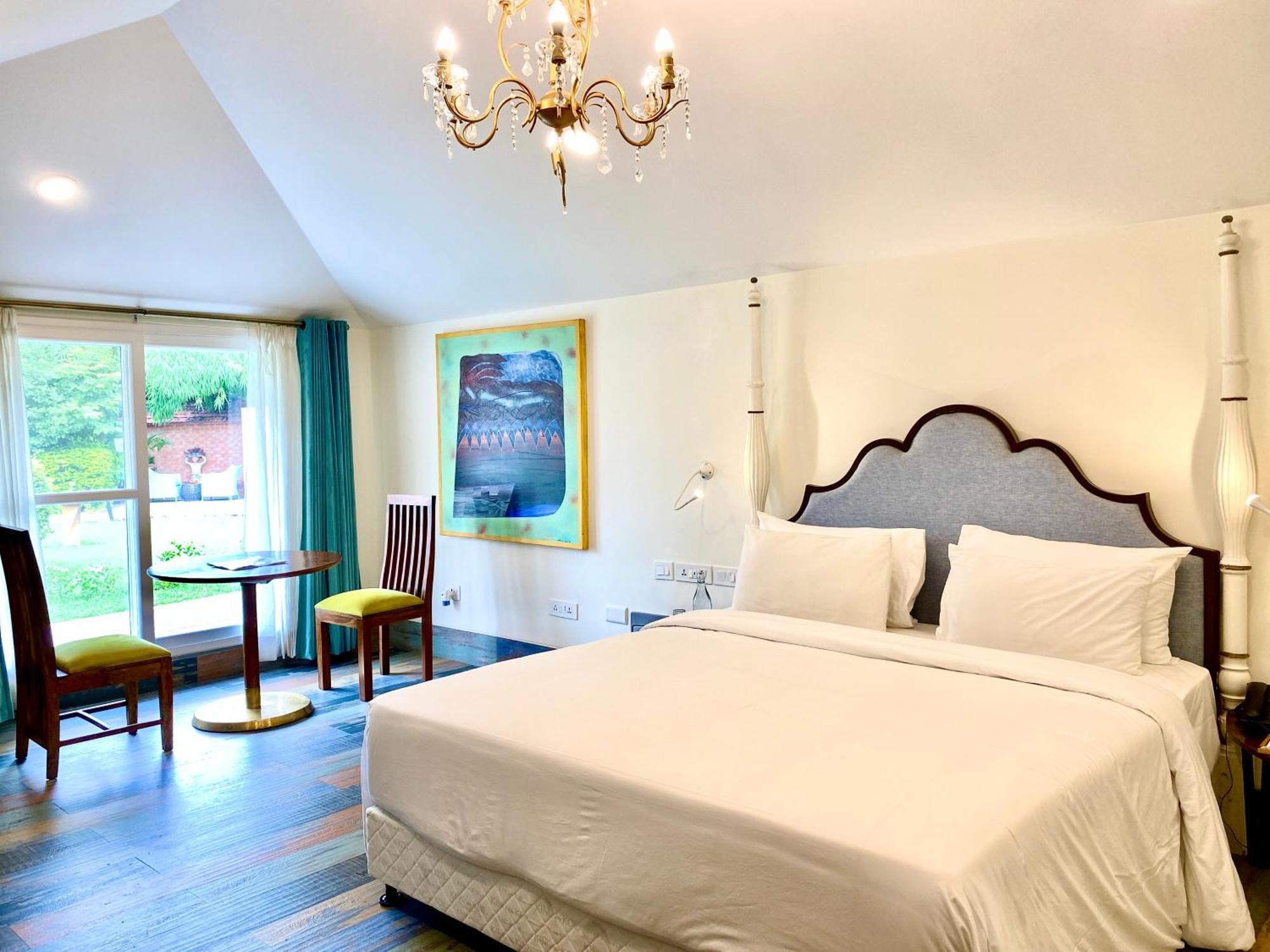 Resort Karma Lakelands, Gurugram 4*