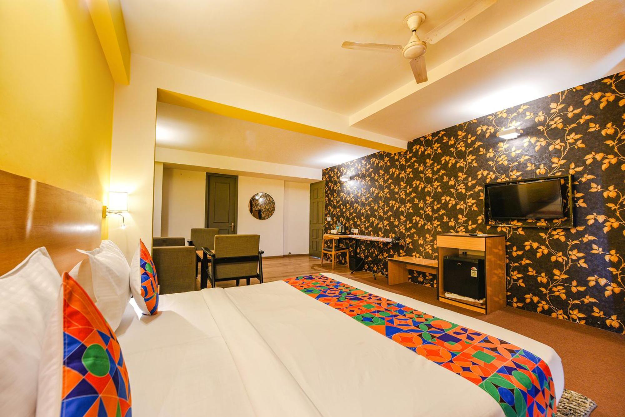 Fabhotel Old Meple Leaf Hotel 4*