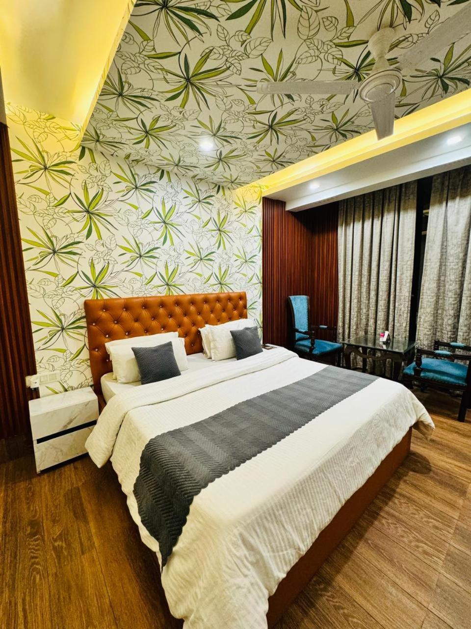 Dayal Regency, Shushant Lok Sector 29, Near Fortis Hospital Gurgaon