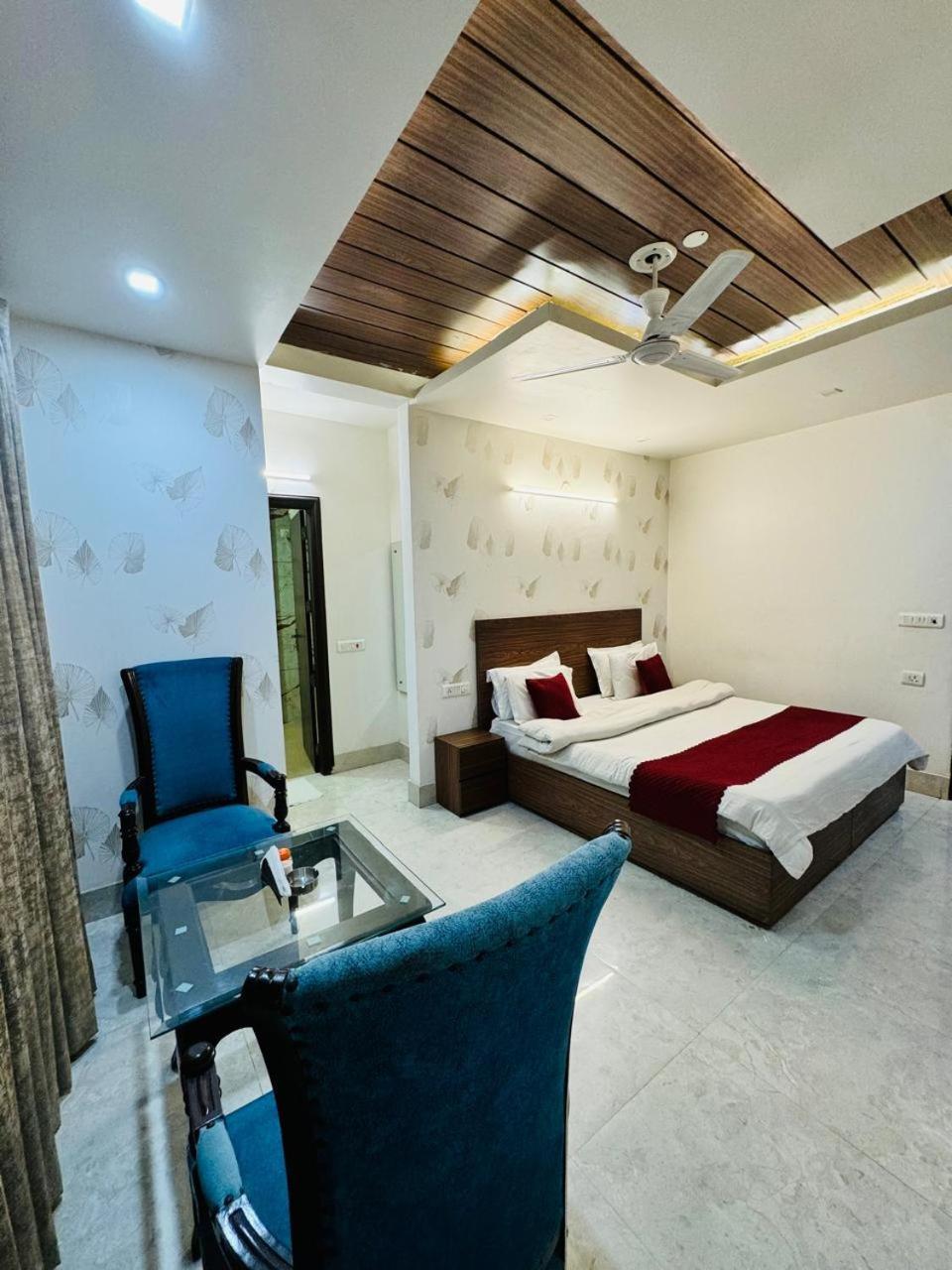 Dayal Regency, Shushant Lok Sector 29, Near Fortis Hospital