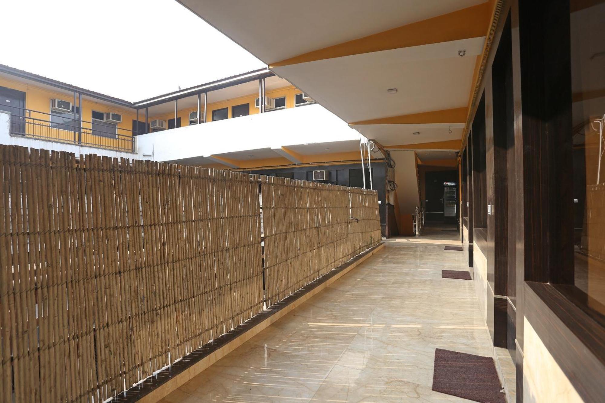 O Samrat Hotel Gurgaon