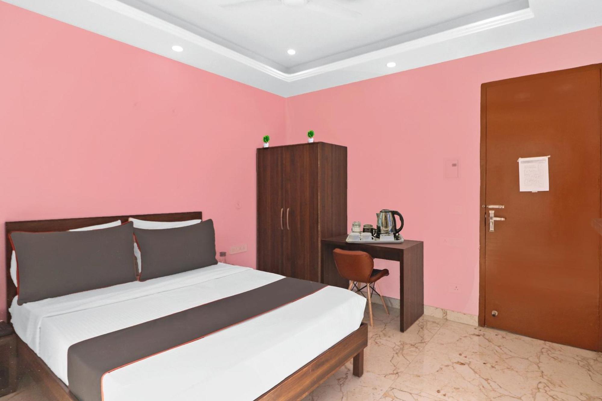 Hotel Collection O Parth & Sargam Residency Gurgaon
